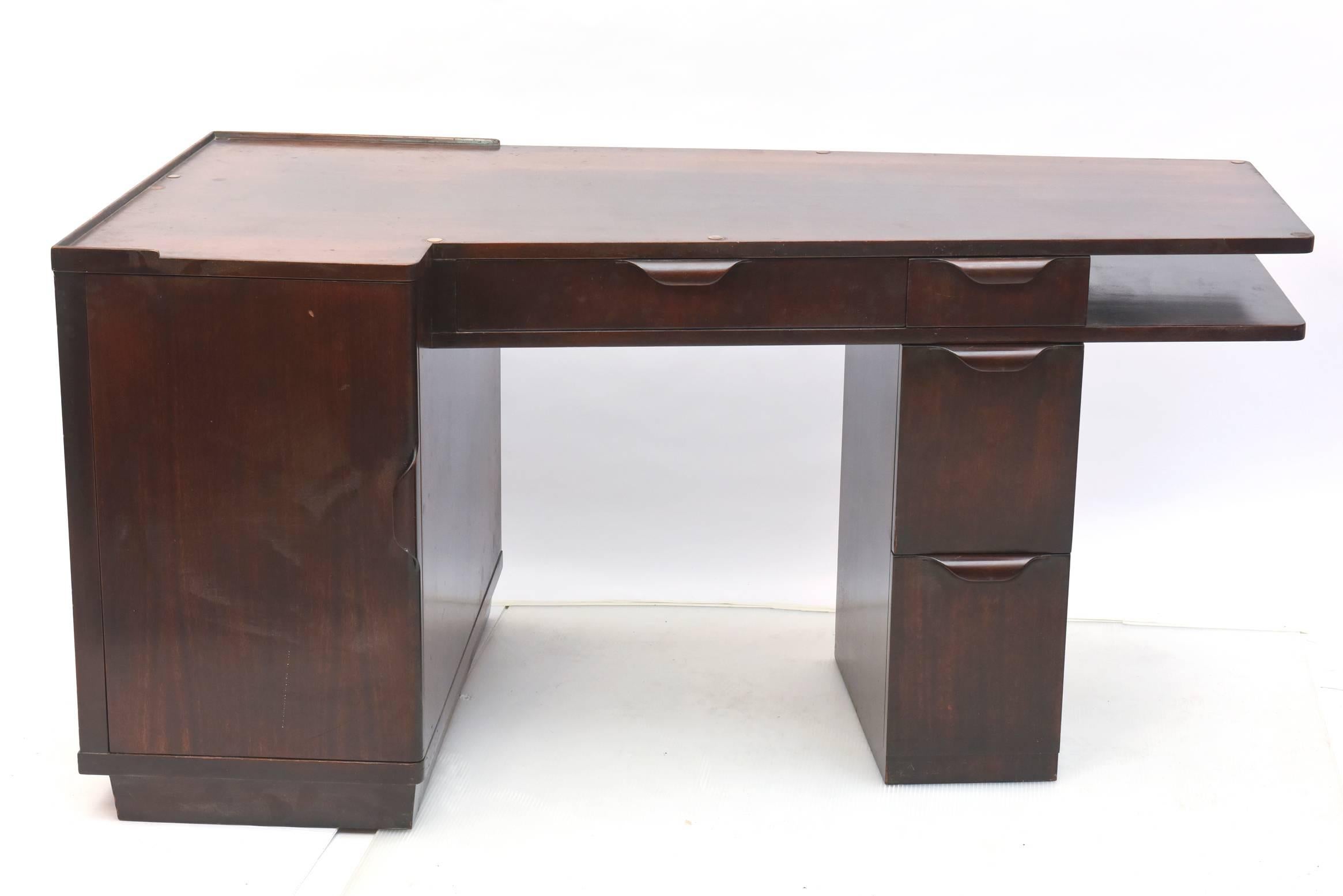American Modern Dark Walnut Desk, Edward Wormley, Dunbar In Excellent Condition In Hollywood, FL
