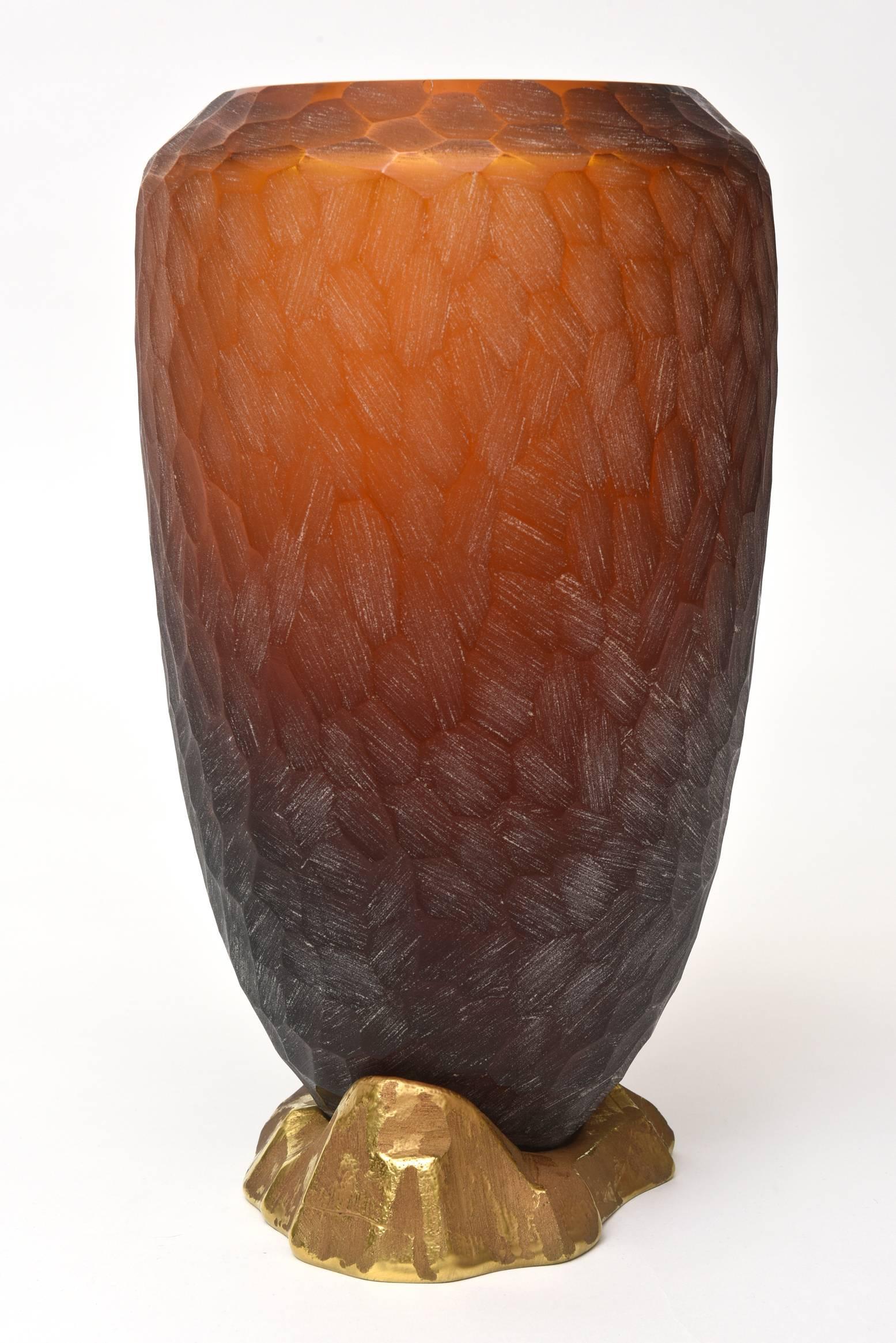 Mid-20th Century Rare Italian Modern Dark Amber and Gilt Decorated Vase, Seguso For Sale