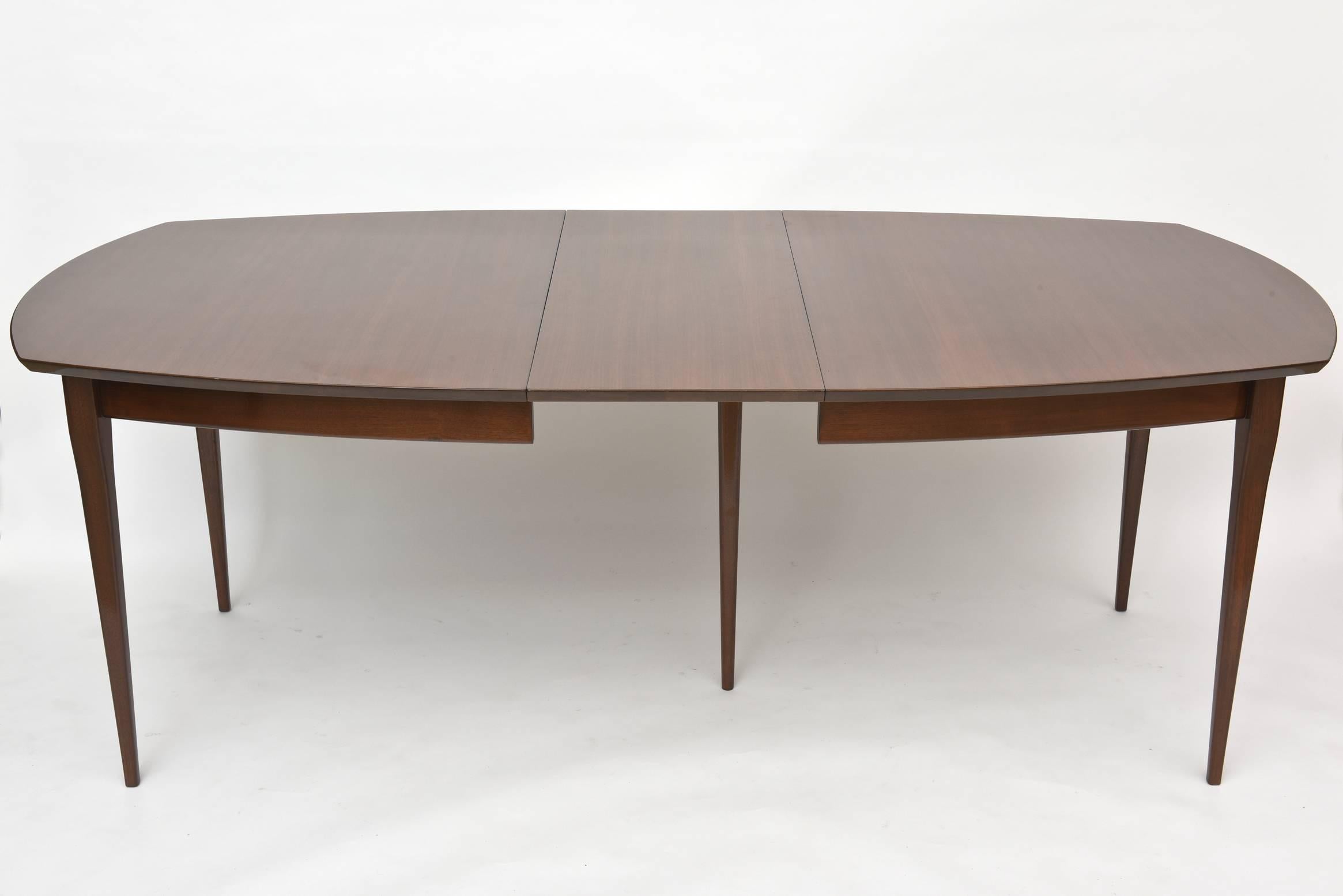 Mid-Century Modern Carlo de Carli for Singer and Sons Walnut Extension Dining Table