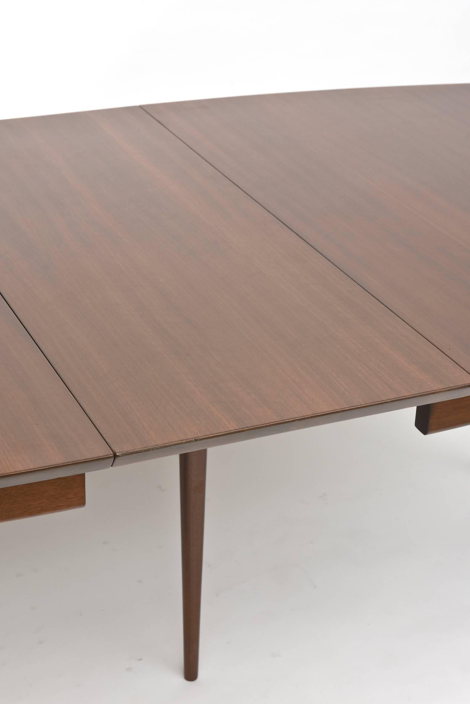 American Carlo de Carli for Singer and Sons Walnut Extension Dining Table