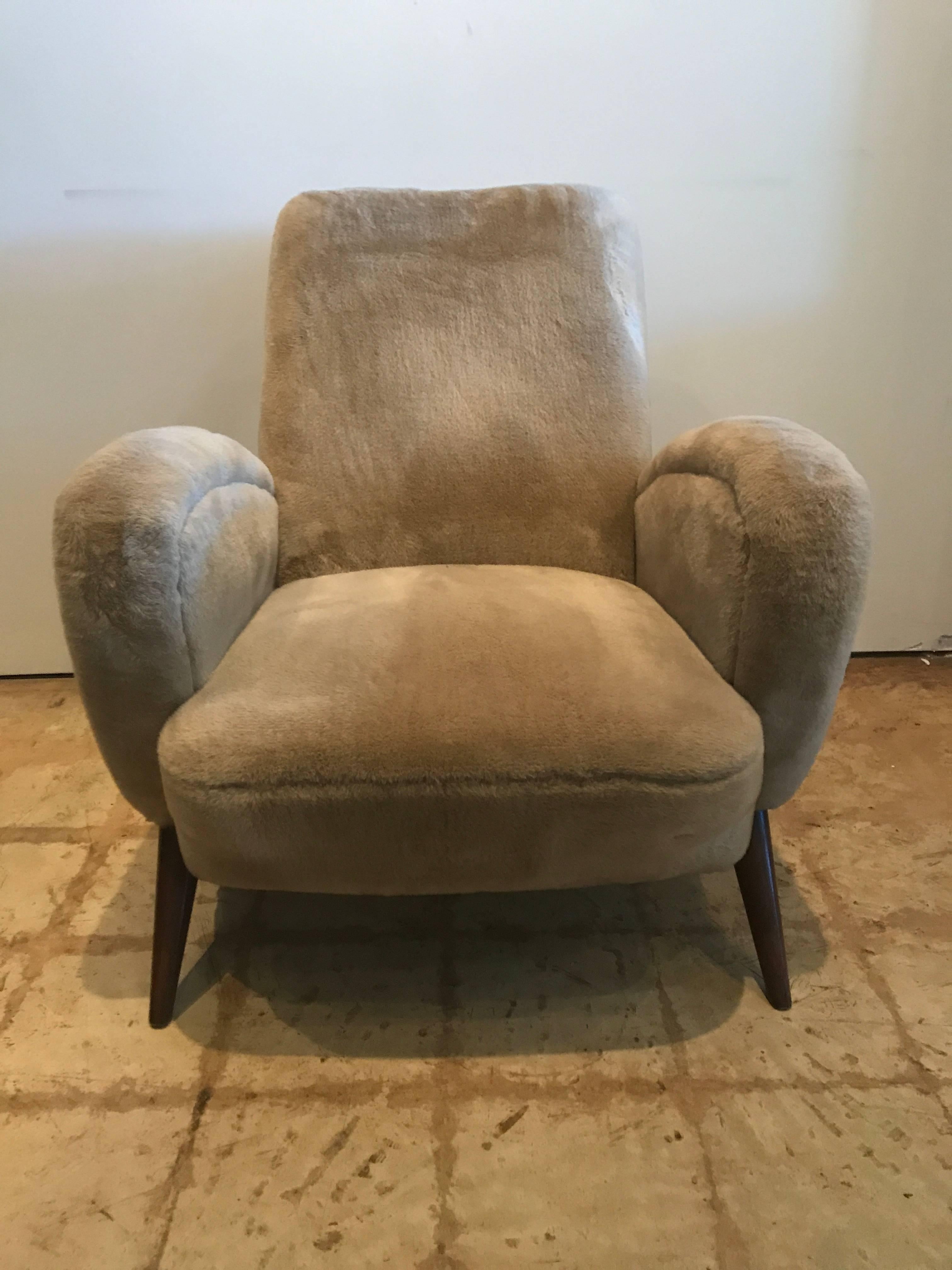 French Modern Lounge/Club Chair, Attributed to Jean Royere In Excellent Condition In Hollywood, FL