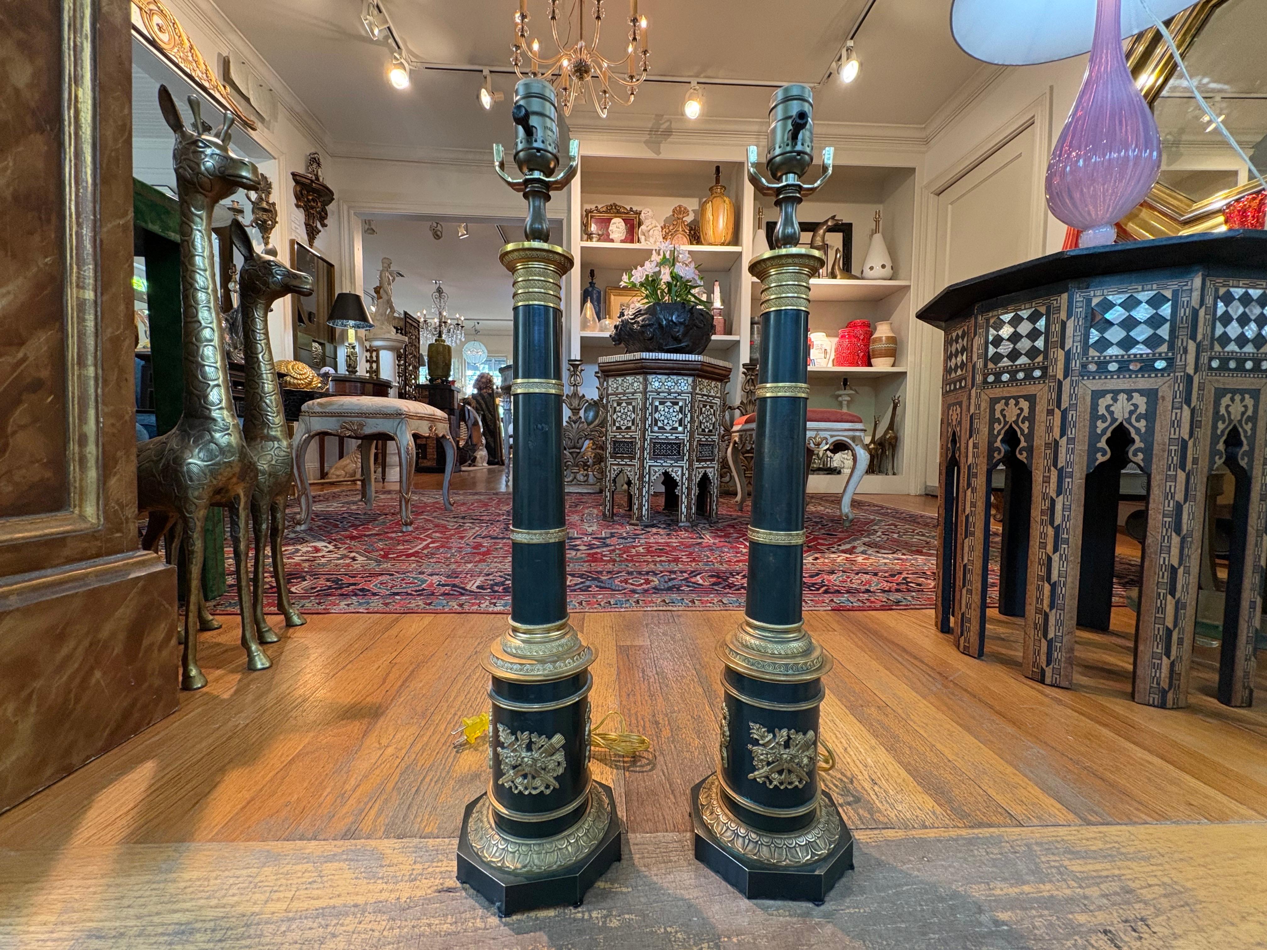 Coppia di lampade francesi in stile neoclassico in vendita 4