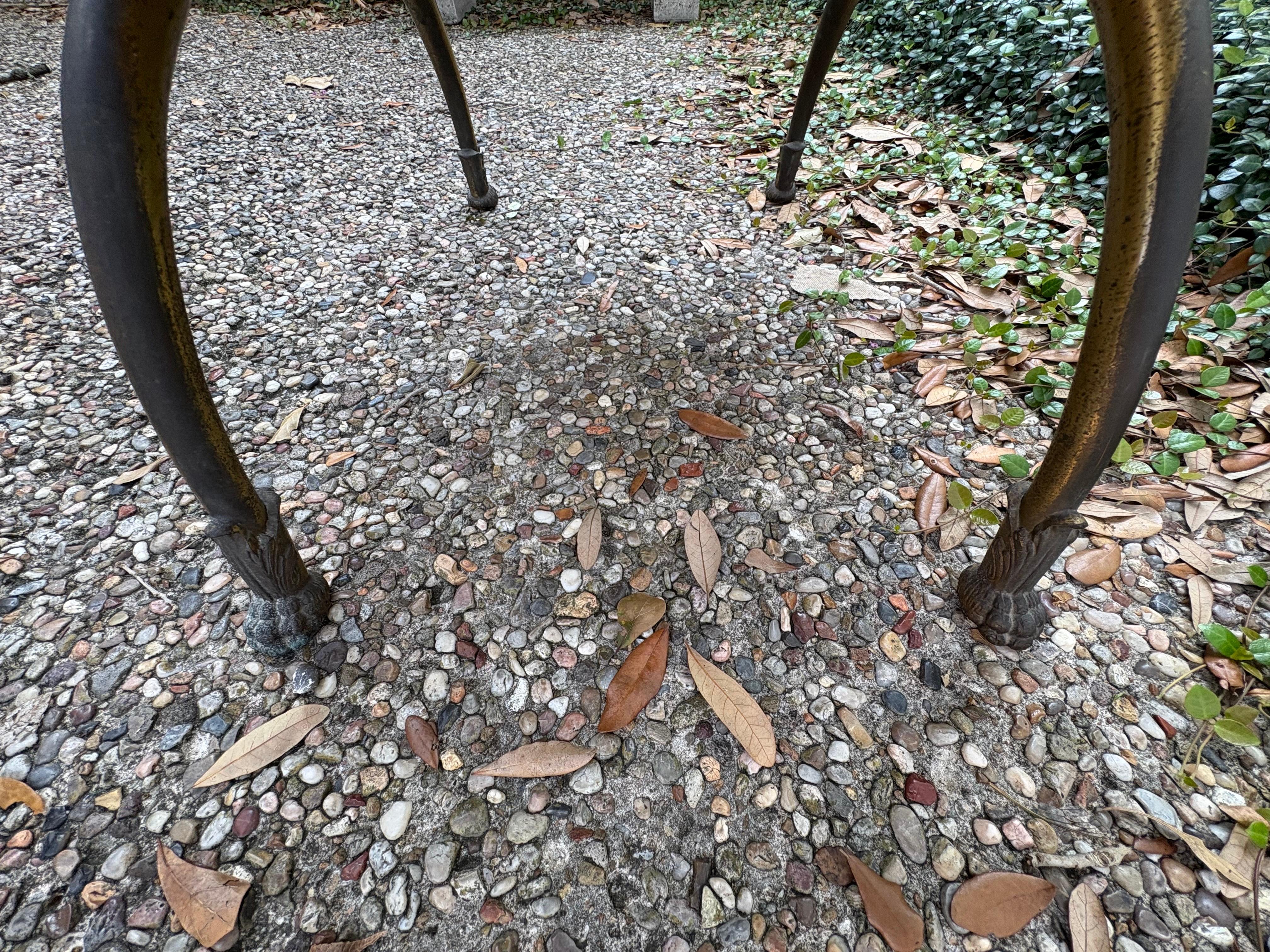 Banc Curule italien en laiton avec têtes de lions en vente 11