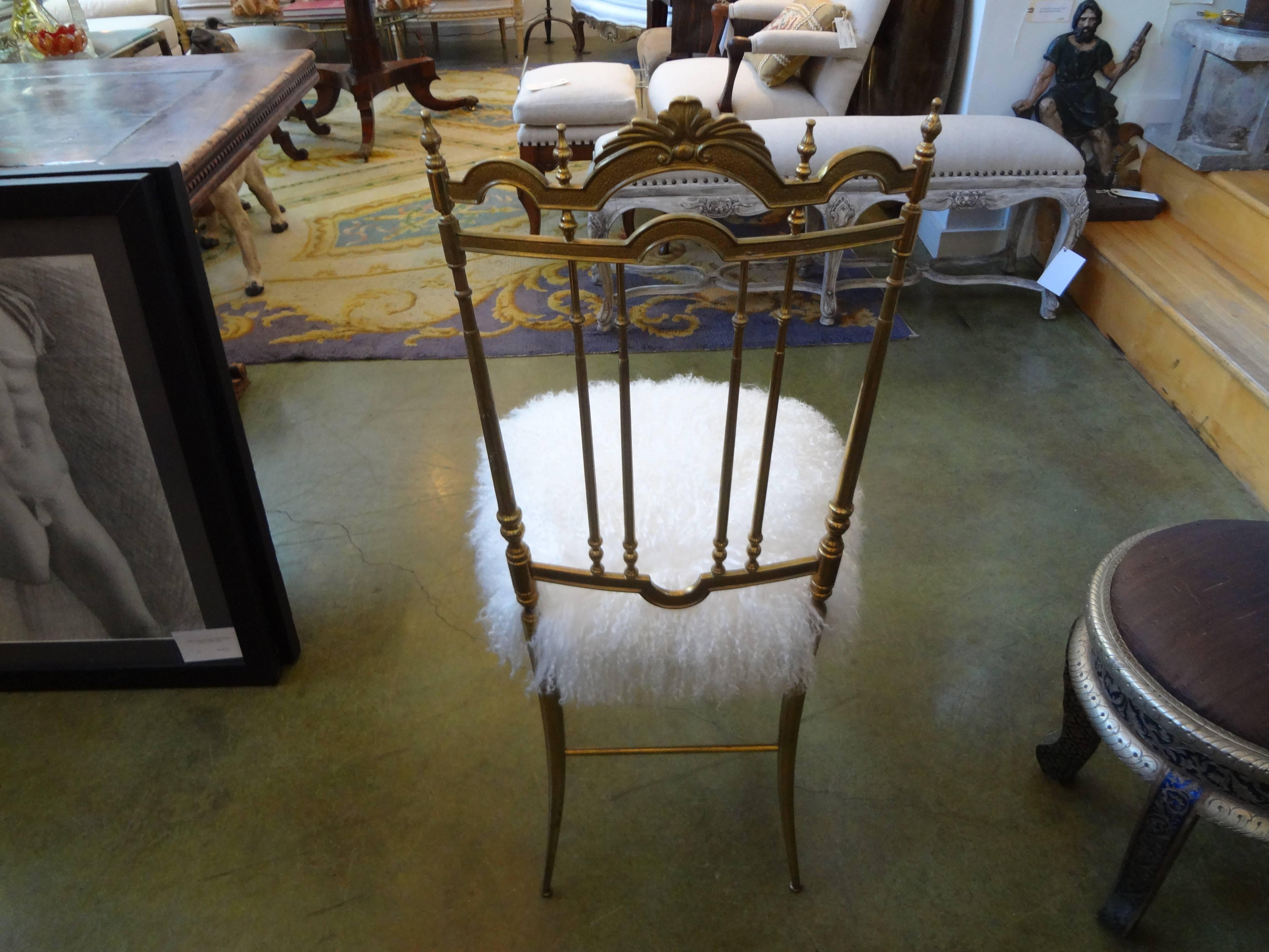 Italian Mid-Century Brass Chiavari Chair Upholstered in Lambs Wool In Good Condition In Houston, TX