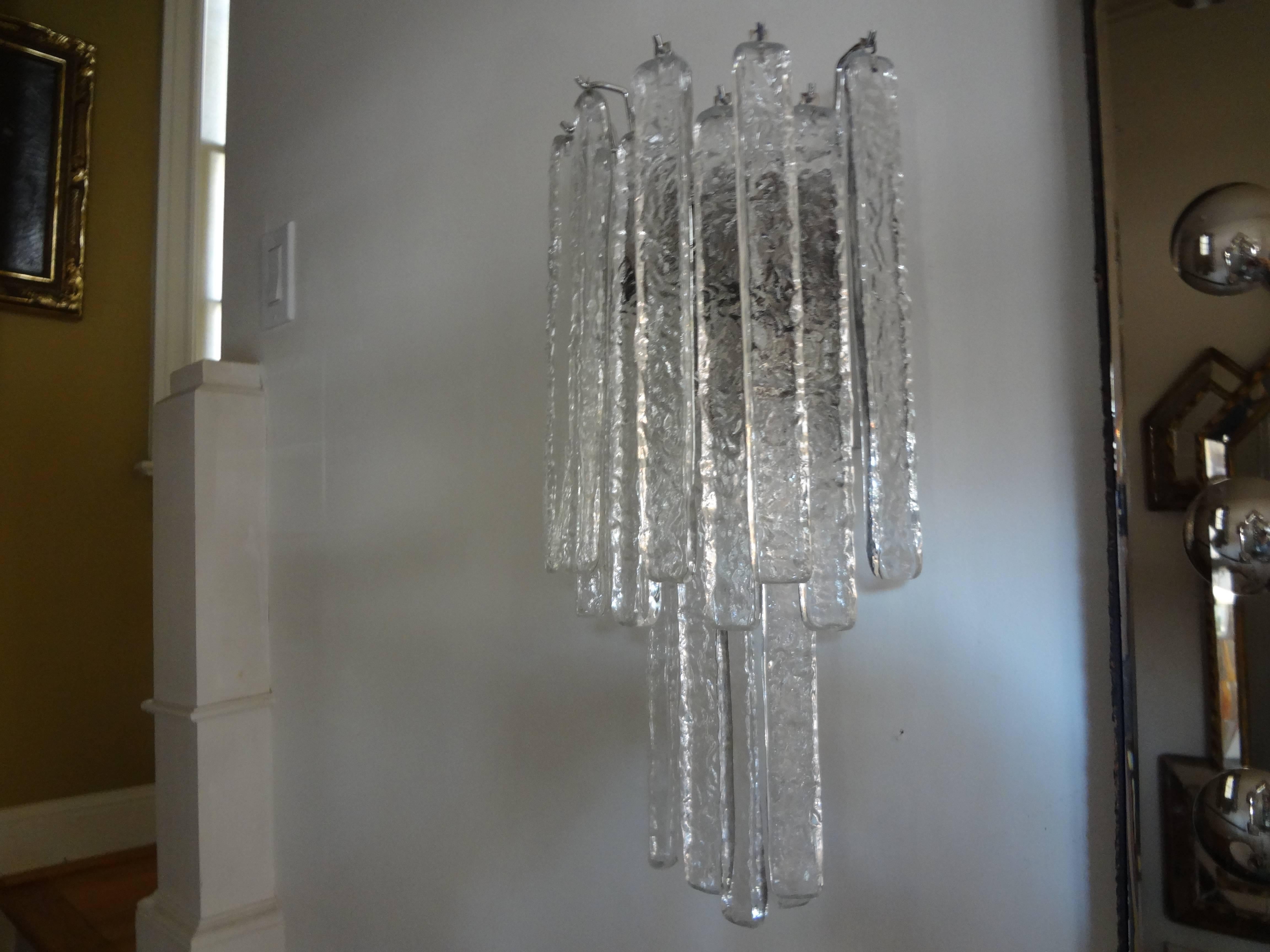 Pair of Venini Style Murano Glass Icicle Sconces In Good Condition In Houston, TX