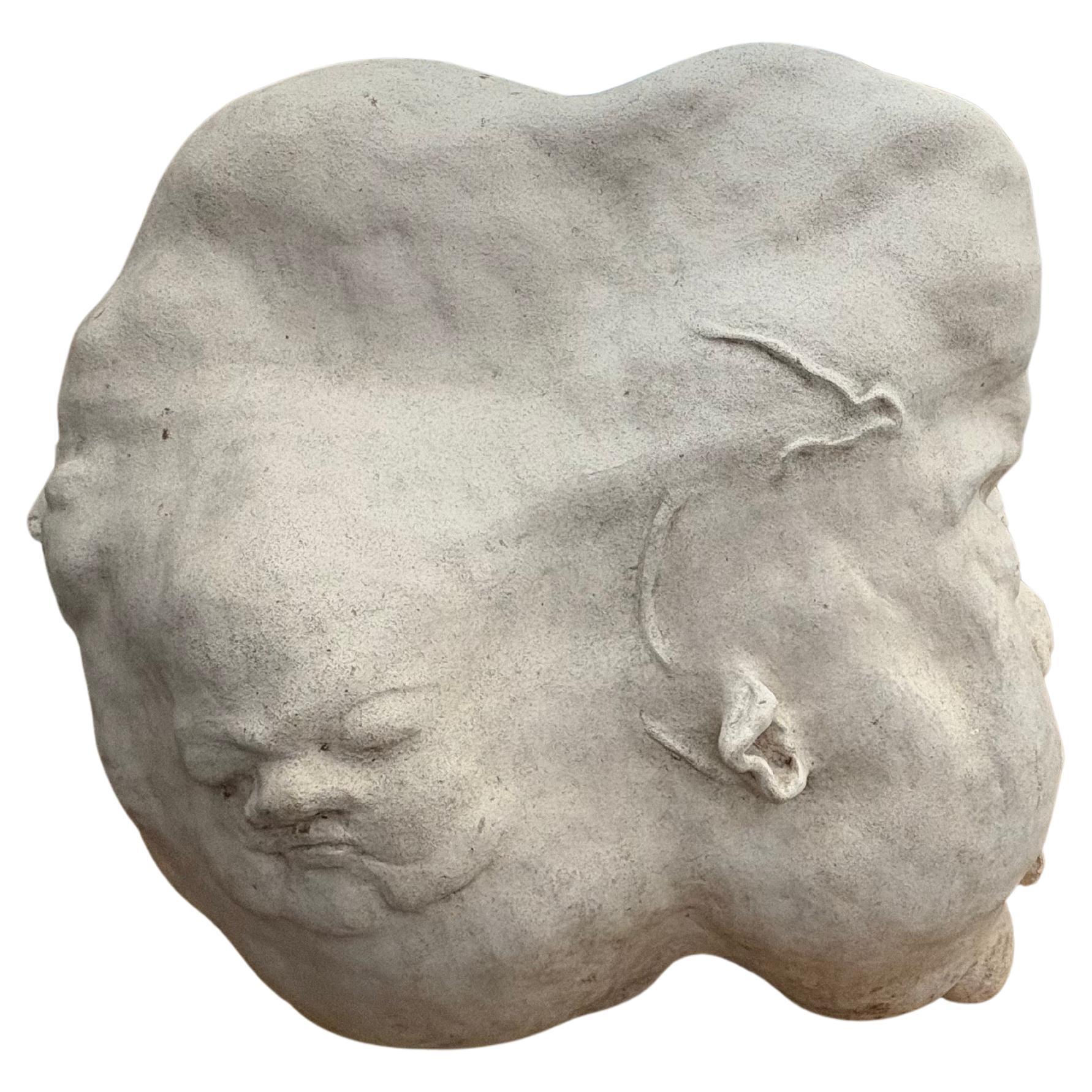 Sculpture de visage surréaliste en céramique