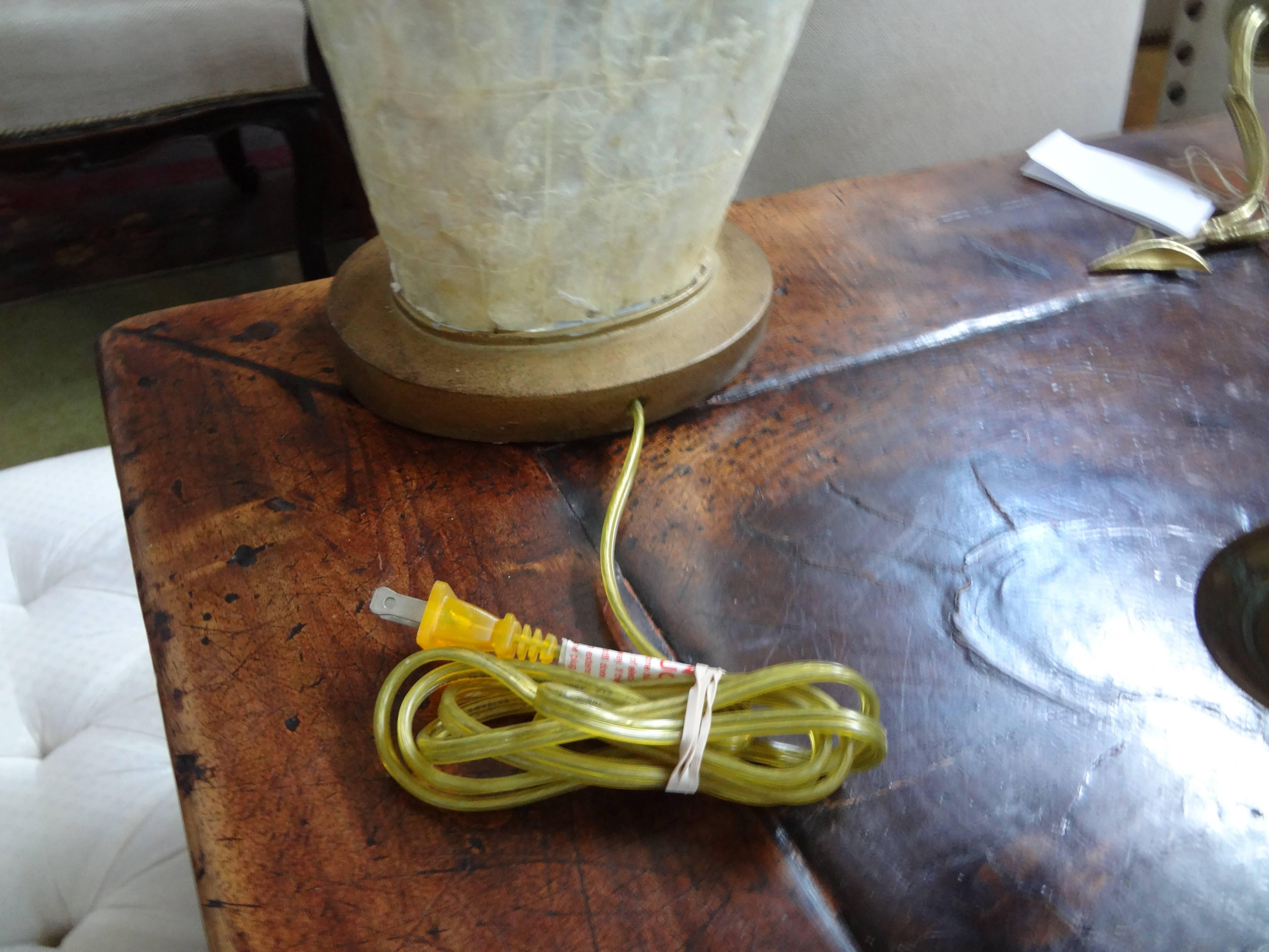 Fin du 20e siècle Lampe coquillage vintage Capiz en vente