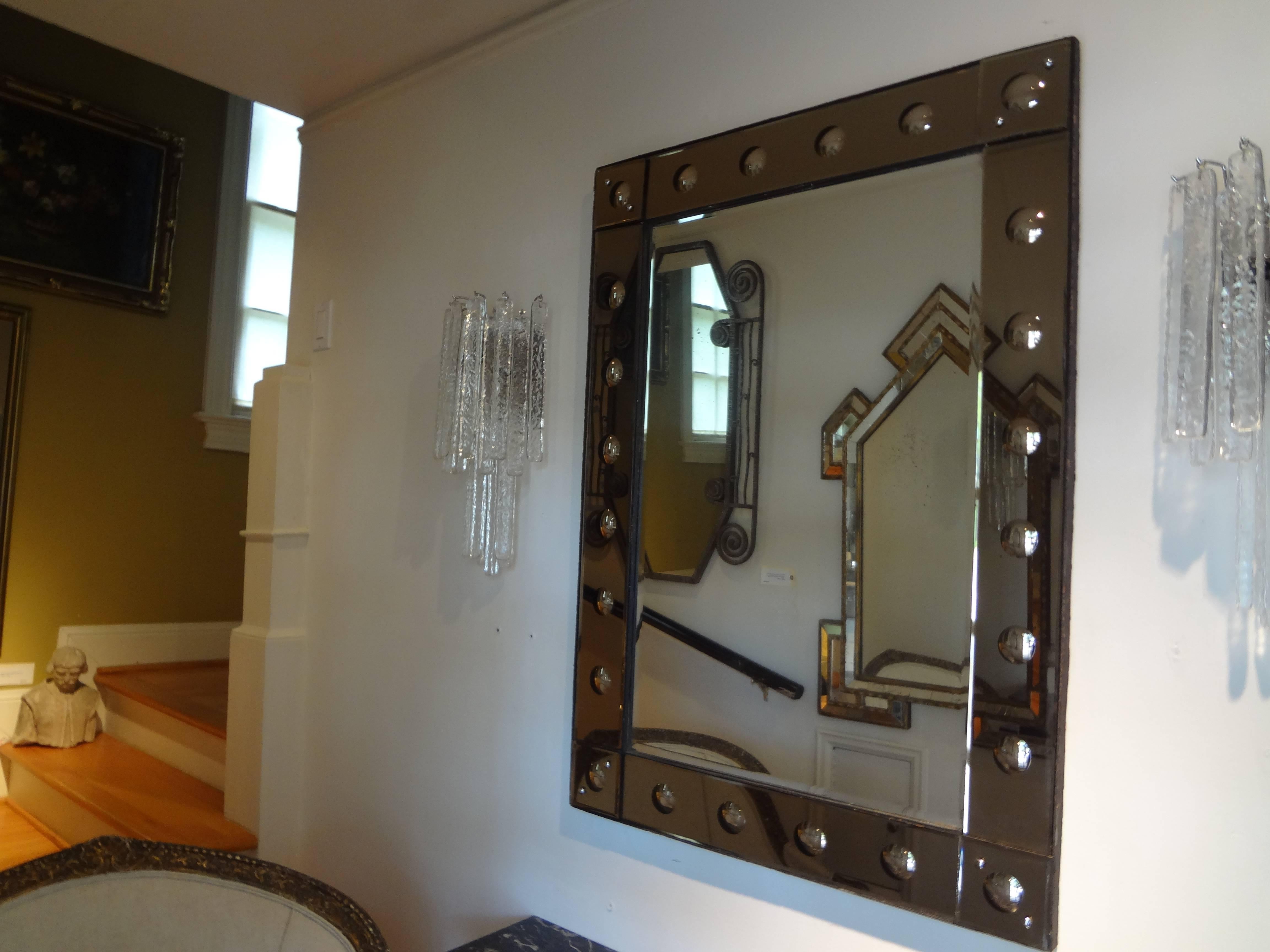 Miroir vénitien rectangulaire du milieu du siècle en bronze biseauté Bon état - En vente à Houston, TX