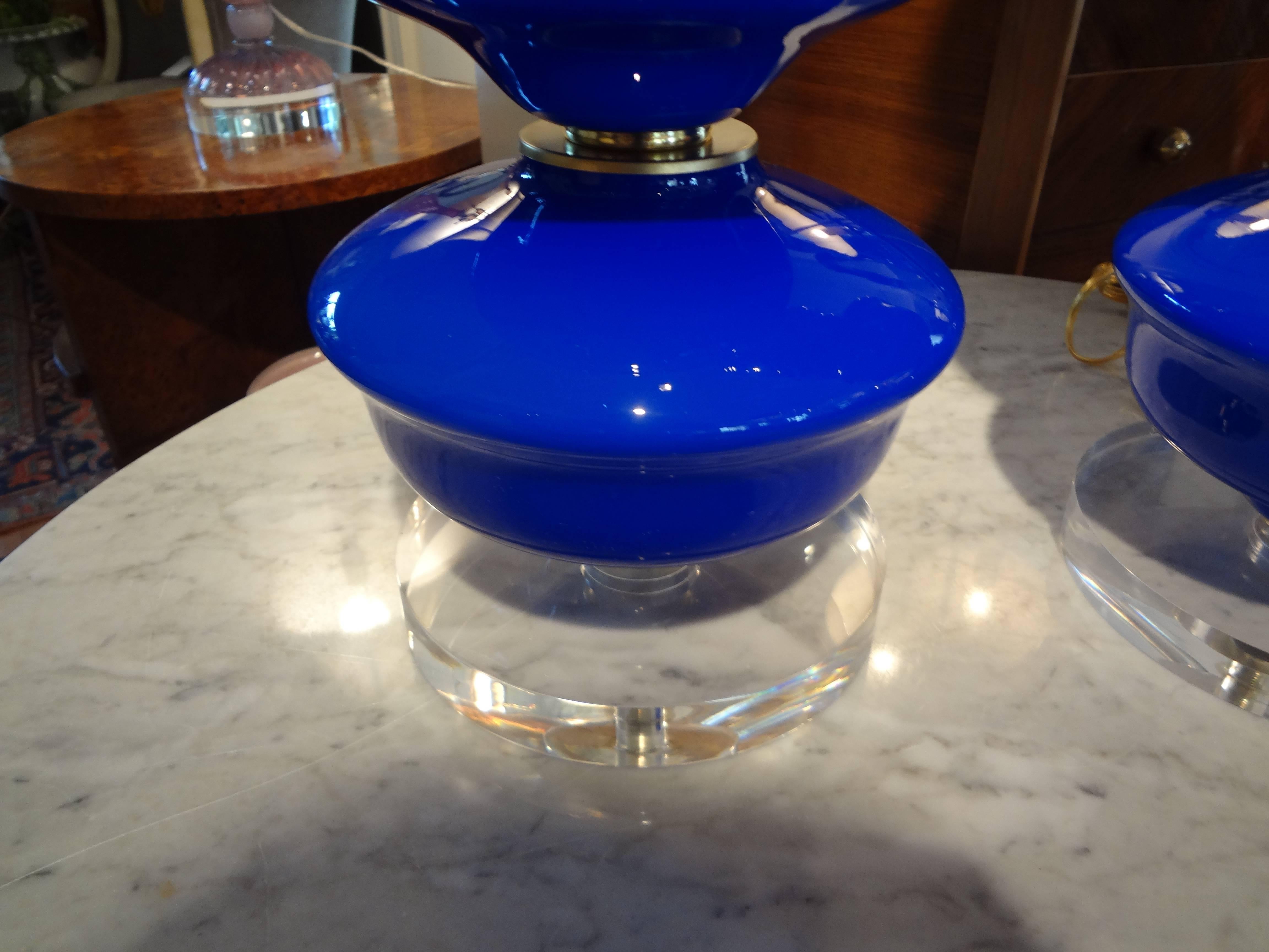Mid-Century Modern Tall Pair Of Cobalt Blue Murano Glass Lamps Mounted On Lucite Bases