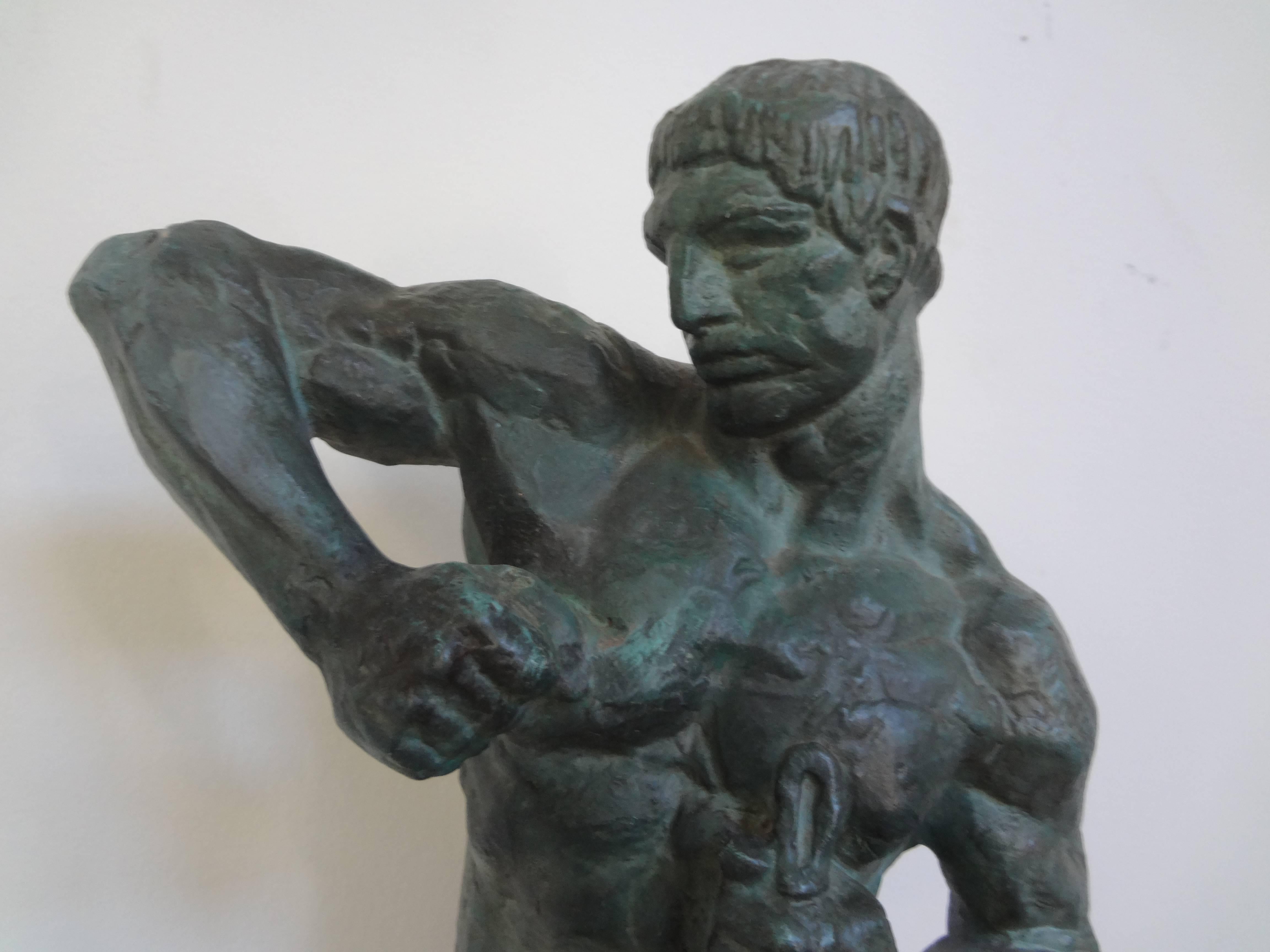 Französische, Art-Déco-Terrakotta- Athleten-Skulptur aus Terrakotta von Bargas (Art déco) im Angebot