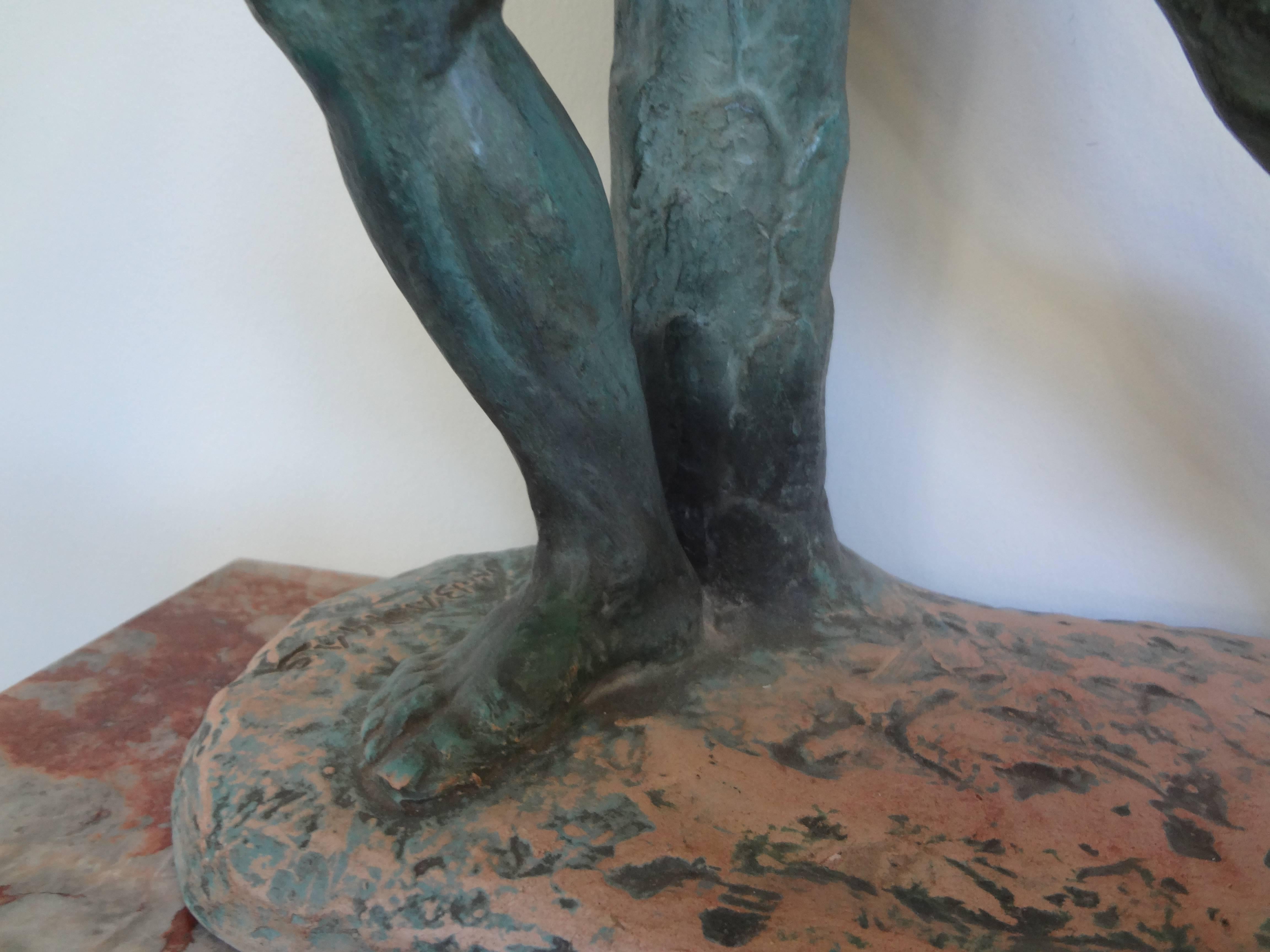 Französische, Art-Déco-Terrakotta- Athleten-Skulptur aus Terrakotta von Bargas im Zustand „Gut“ im Angebot in Houston, TX
