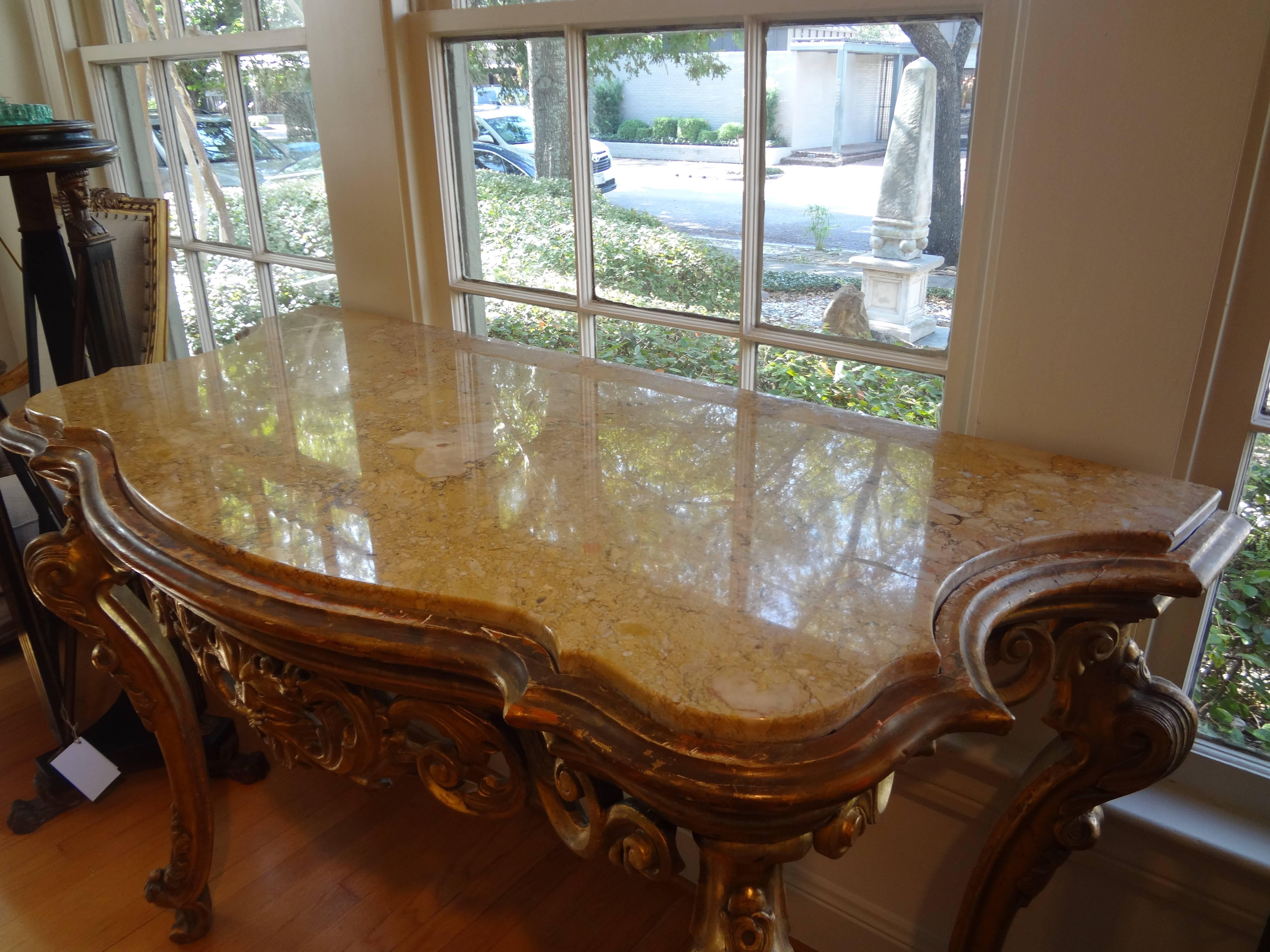 18th Century Venetian Giltwood Console Table with Marble Top For Sale 1