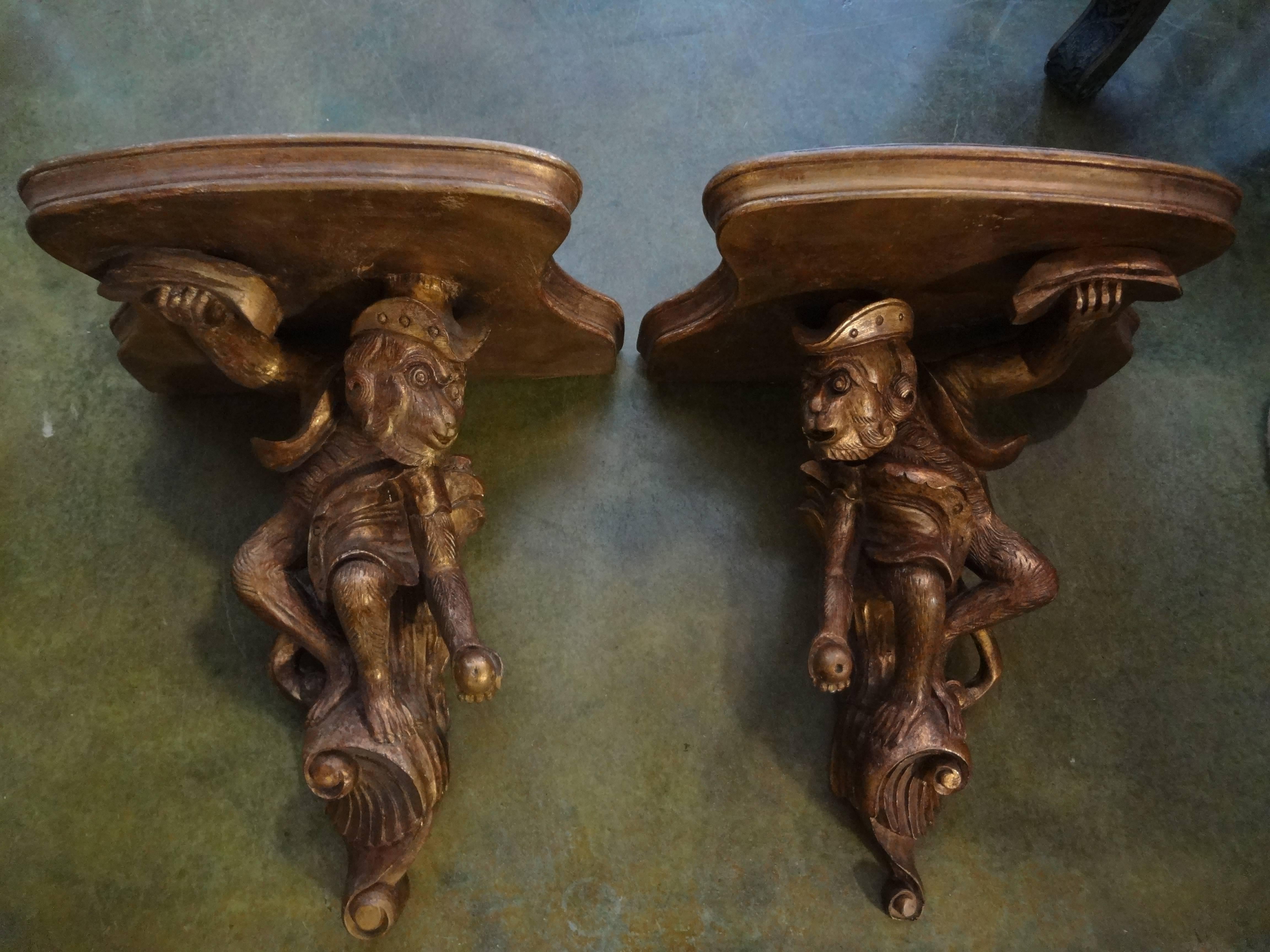 Pair of Italian Gilt Wood Monkey Wall Brackets In Good Condition In Houston, TX