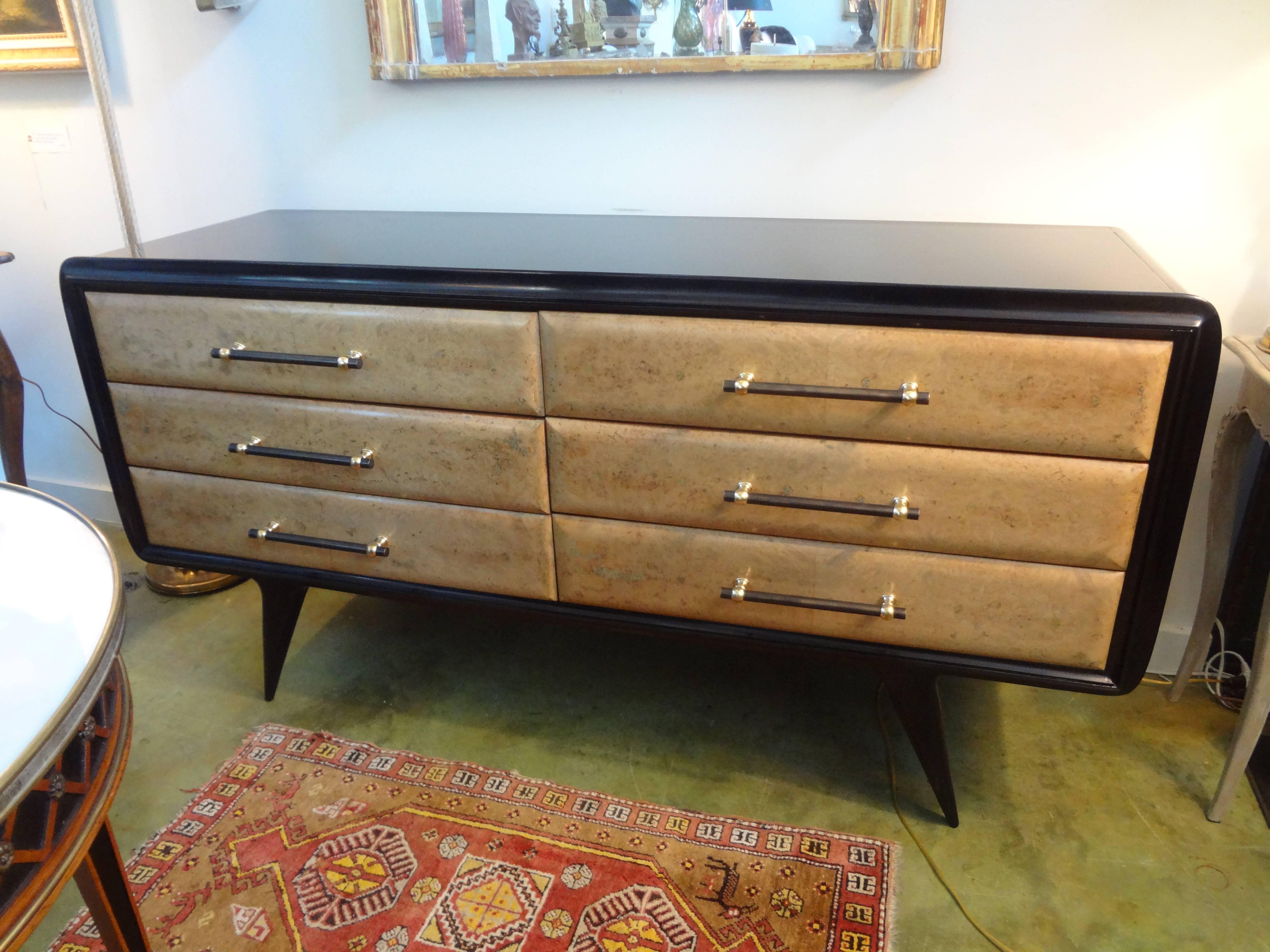 Mid-Century Modern Italian Credenza or Commode Attributed to Paolo Buffa For Sale