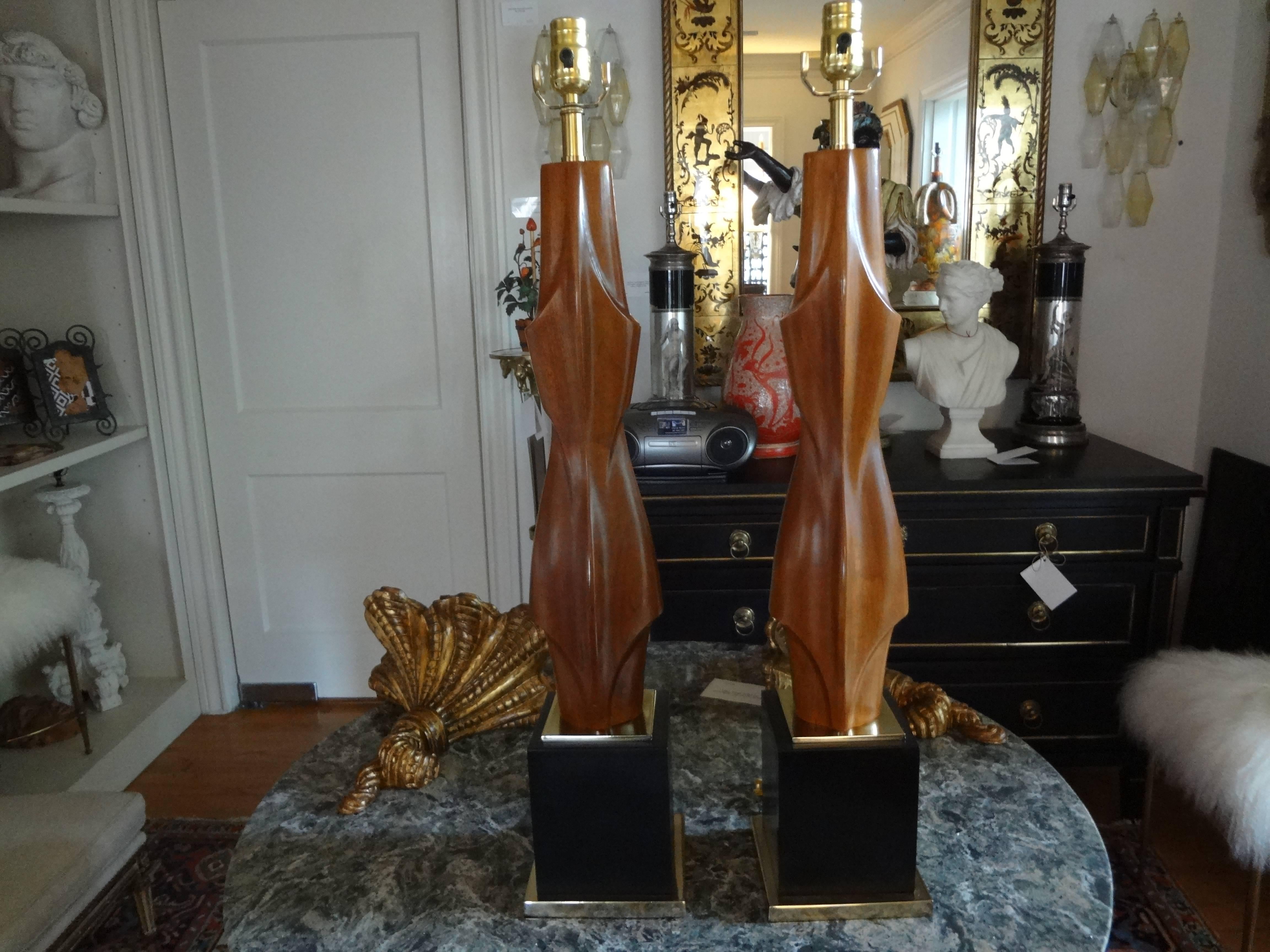 Pair of Maurizio Tempestini Mid-Century Modern Carved Wood Lamps 1