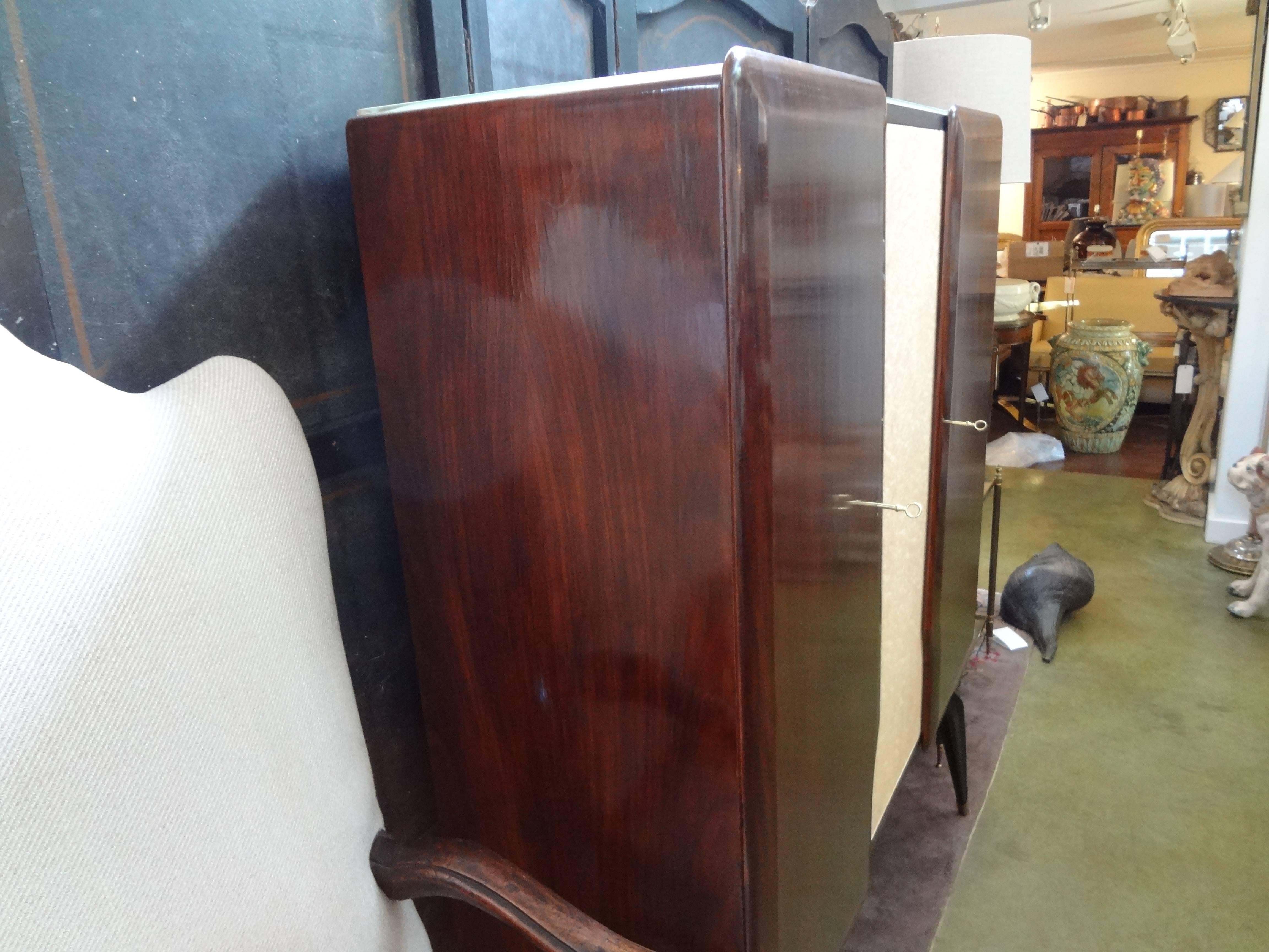 Italian Cabinet or Bar Attributed to Vittorio Dassi, Made in Milan For Sale 4