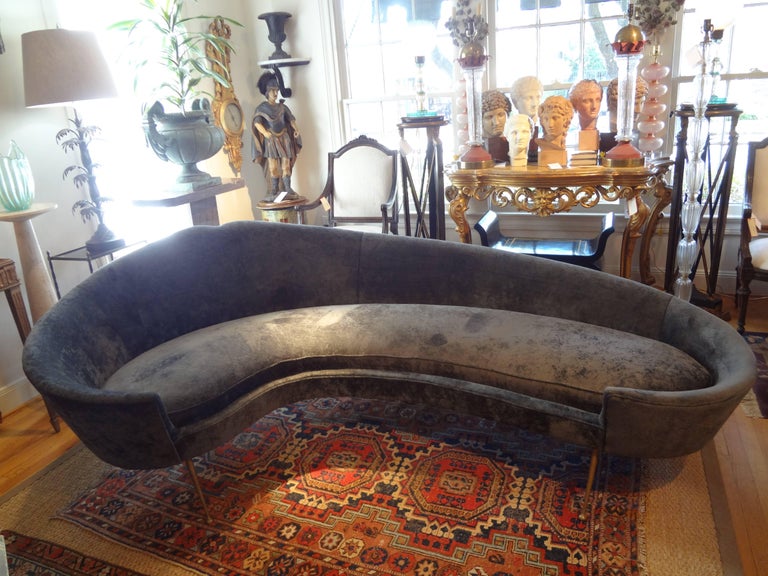 Mid-Century Italian Curved Sofa with Brass Legs Attributed to Federico Munari For Sale 3