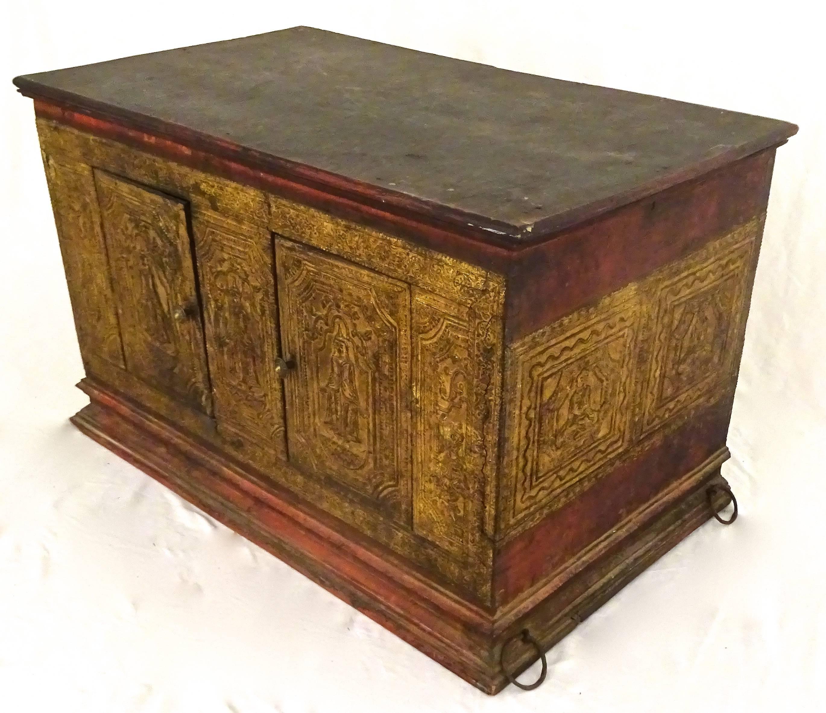 Stunning Large Late 19th Century Thai Parcel-Gilt and Painted Wedding Trunk 1