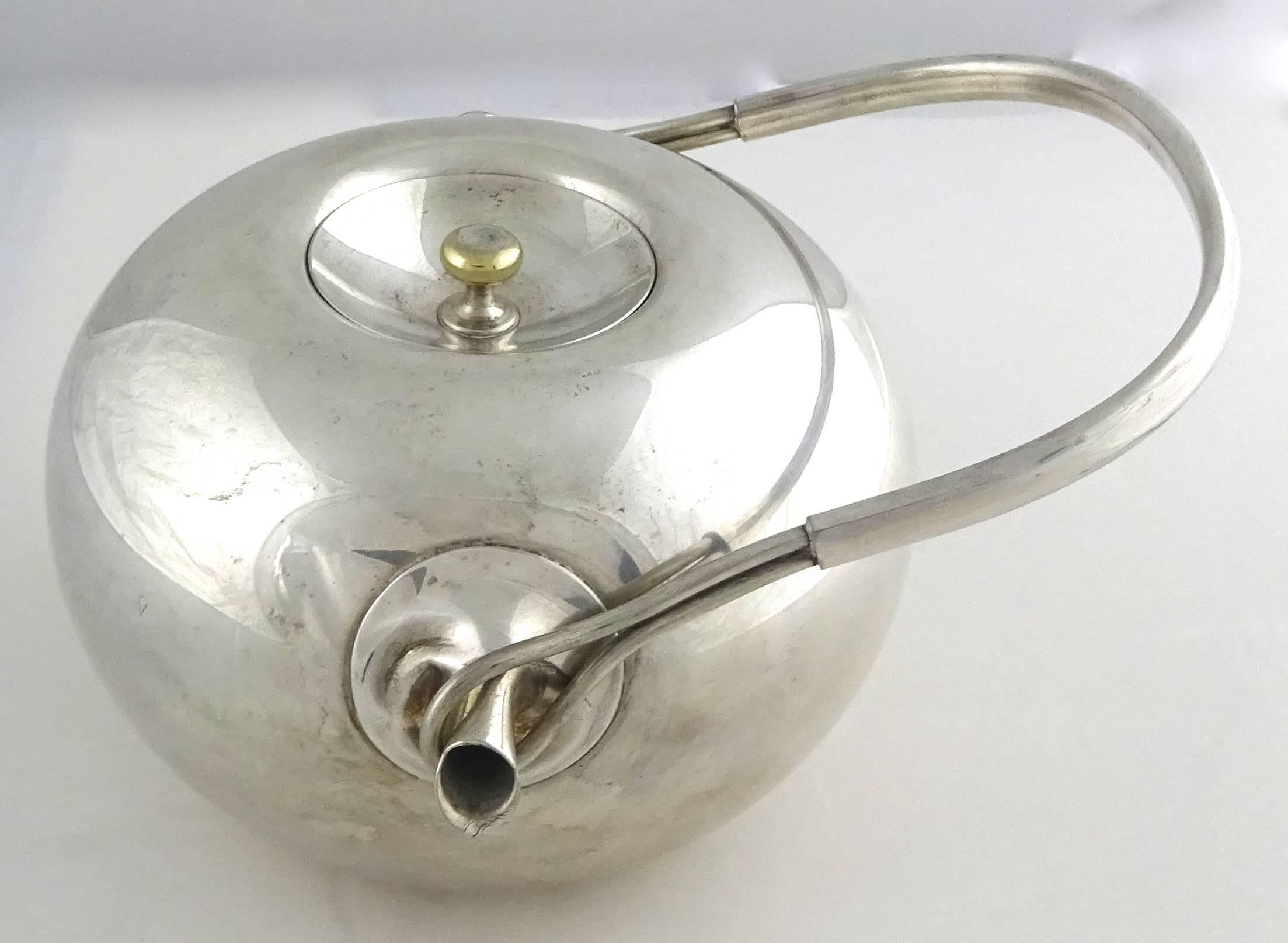 Danish Rare Sculptural 1960s Vivianna Torun for Dansk Teapot and Creamer Set For Sale