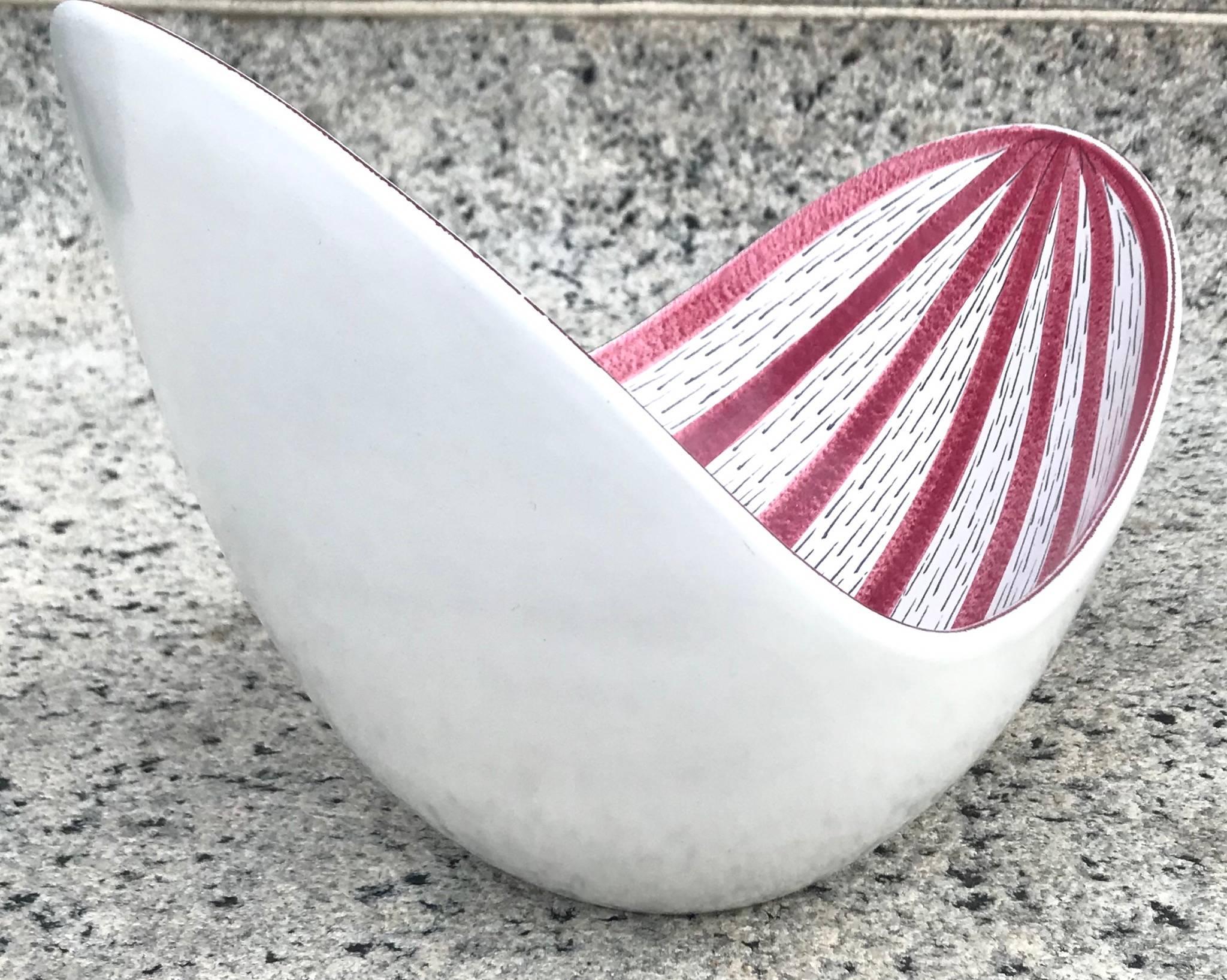 Large Modernist 1950s Stig Lindberg for Gustavsberg Art Pottery Bowl, Denmark For Sale 1