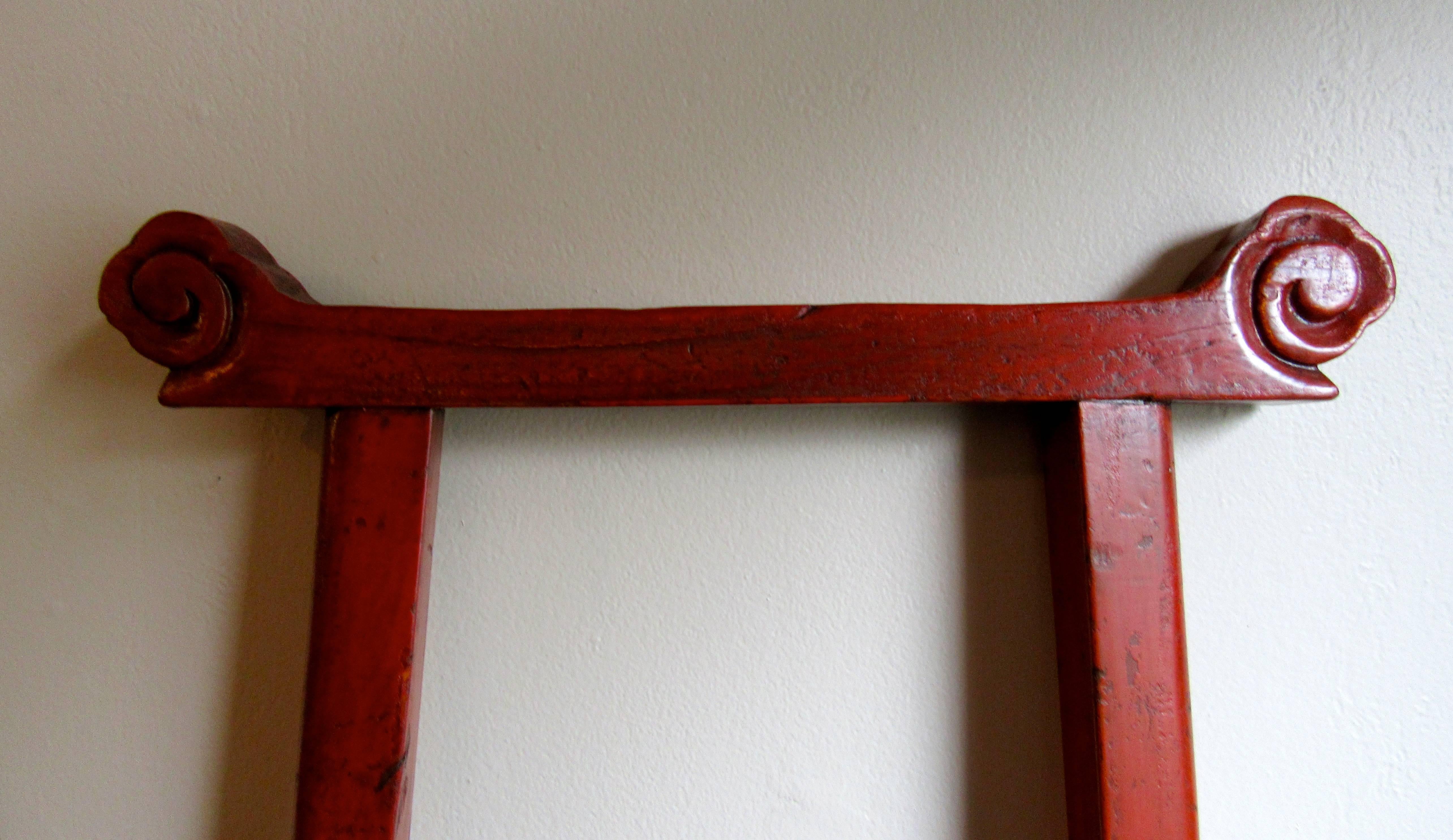 Chinese Red Lacquer Ladder In Excellent Condition In Washington, DC