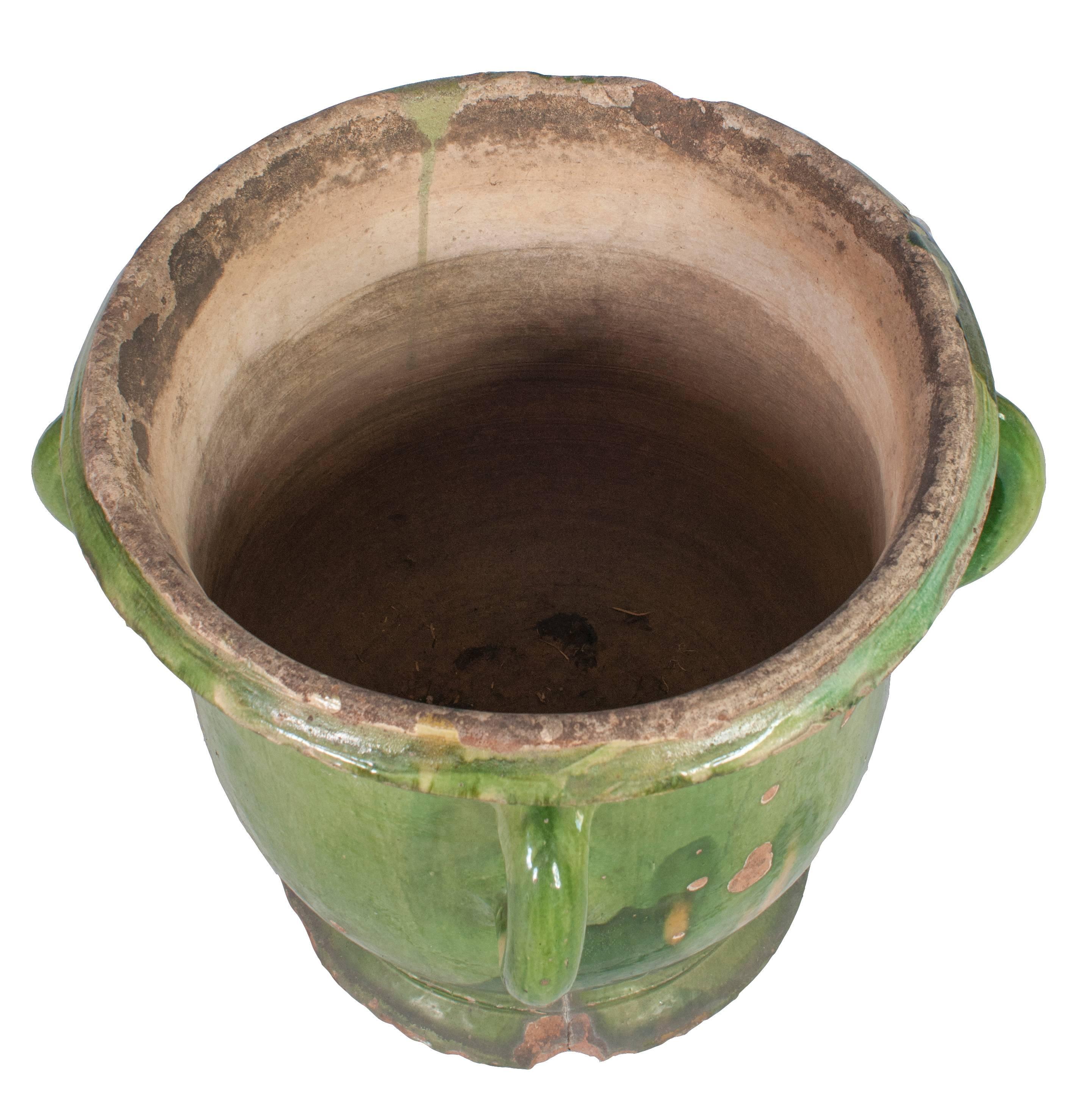 A Toulouse green Provencal pot.