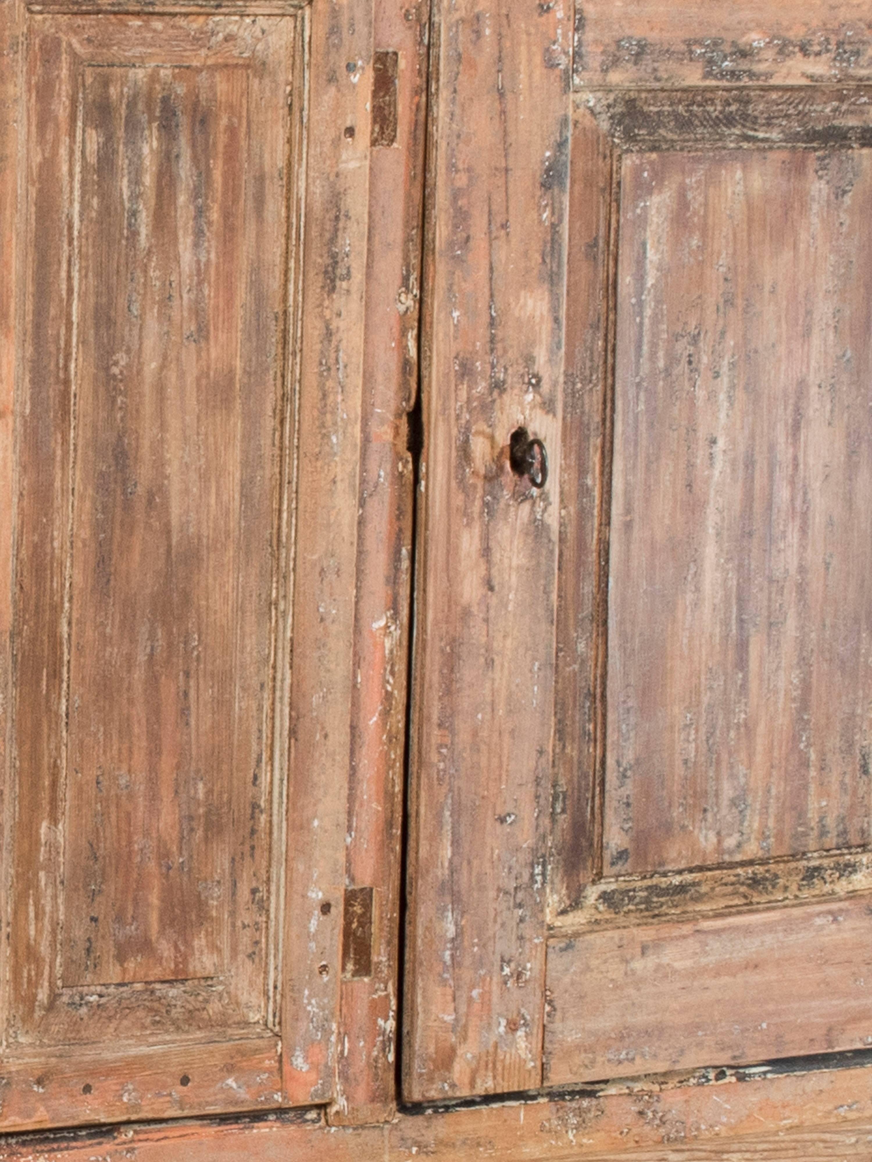 Rare Painted and Scraped Faux Grain Gustavian Clock Cabinet In Good Condition For Sale In Washington, DC