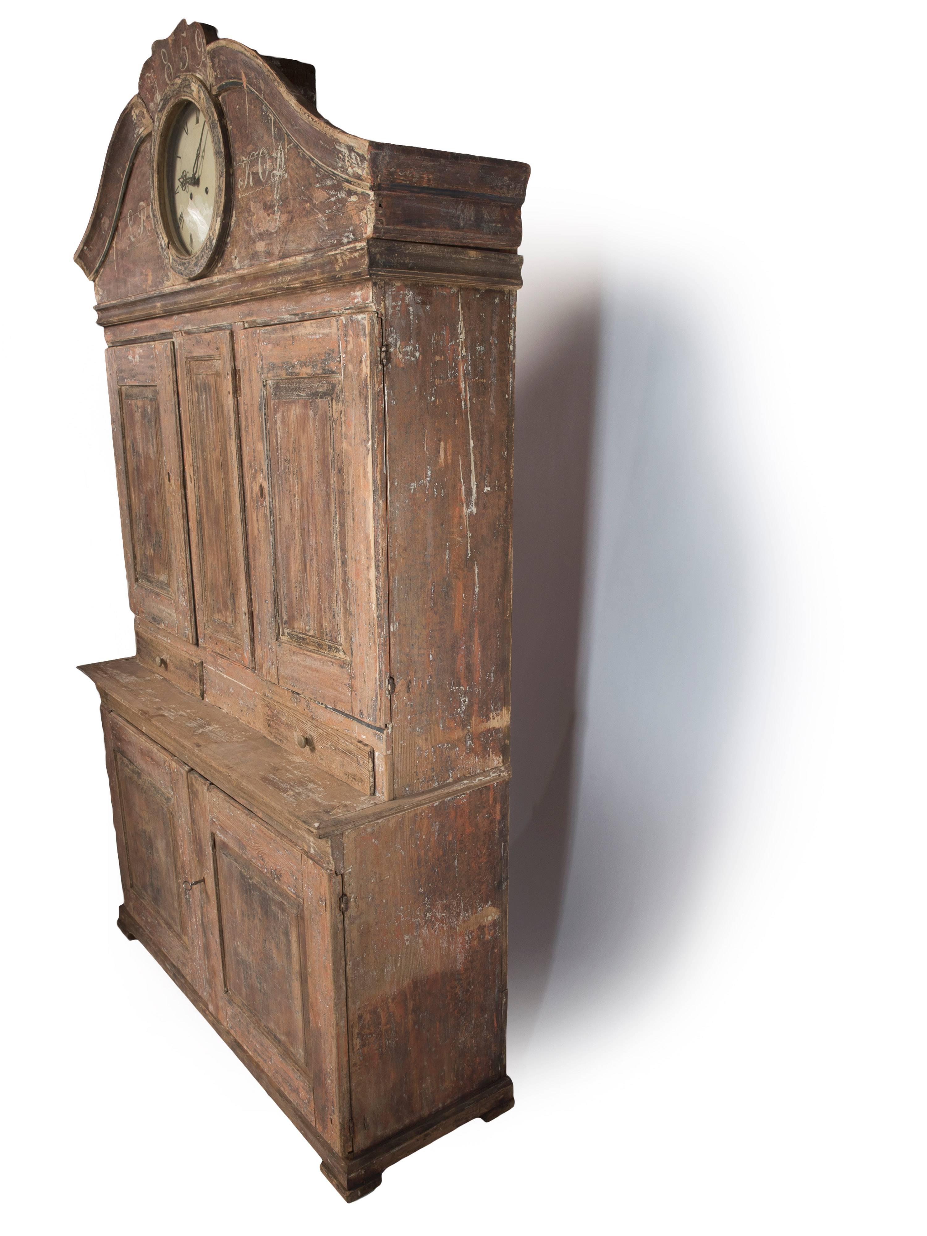 Rare Painted and Scraped Faux Grain Gustavian Clock Cabinet For Sale 3