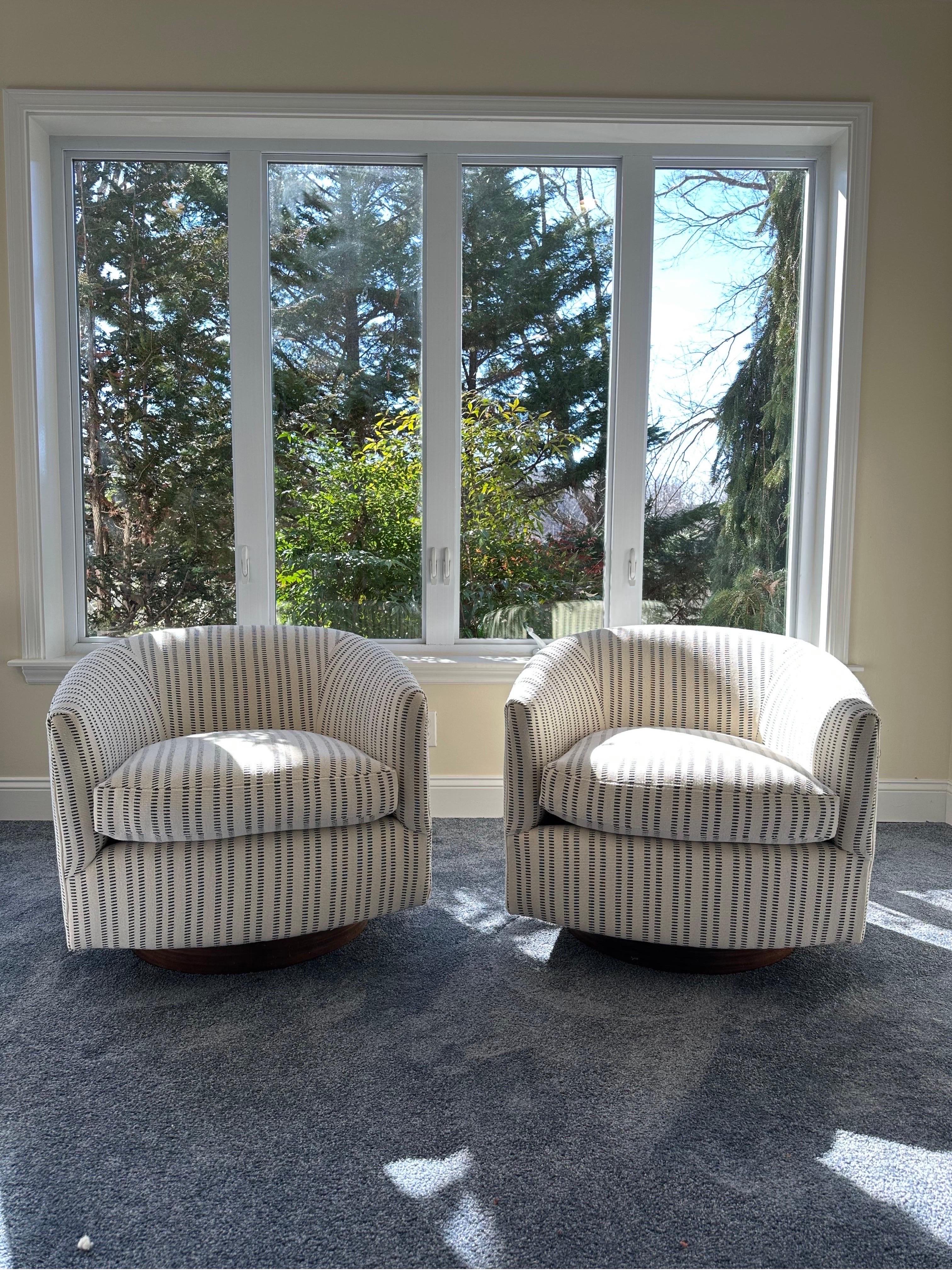 Pair of Milo Baughman for Thayer Coggin Roxy Tilt and Swivel Lounge Chairs 5