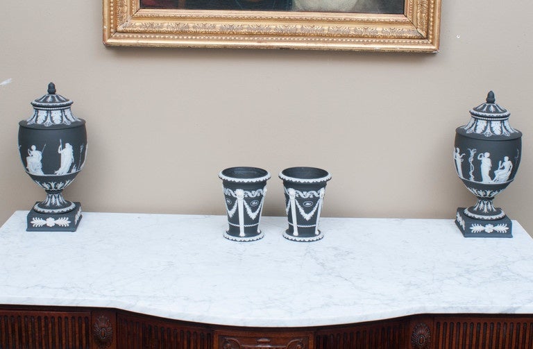 Pair of Black Wedgwood Jasperware Lidded Urns In Excellent Condition In Alexandria, VA