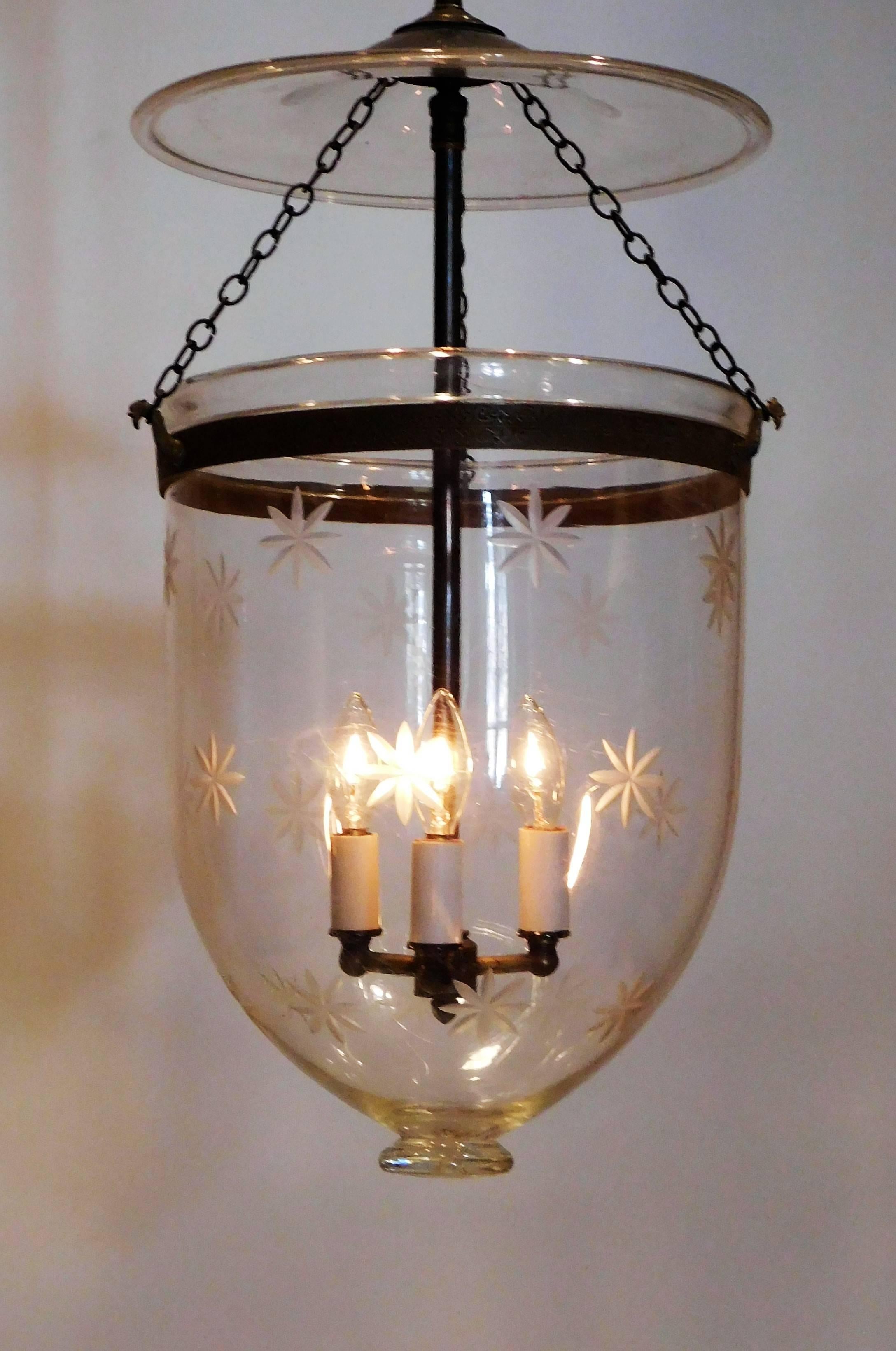Star Etched Bell Jar Lantern In Excellent Condition In Alexandria, VA