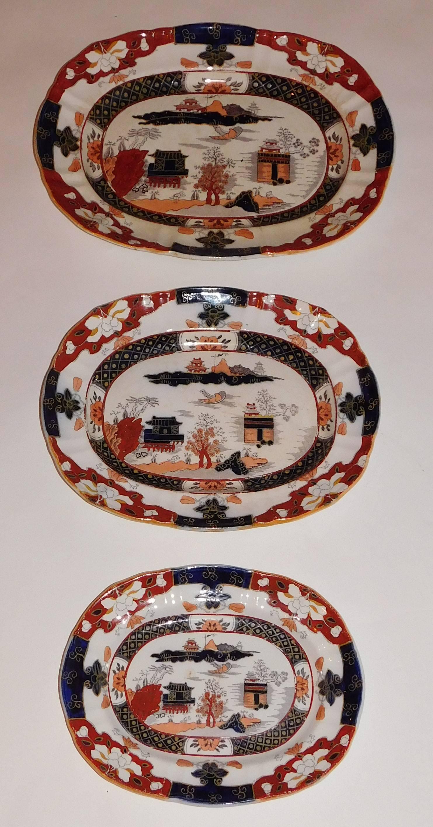 Regency Set of Three Mason's Graduated Platters, Staffordshire, circa 1825 For Sale