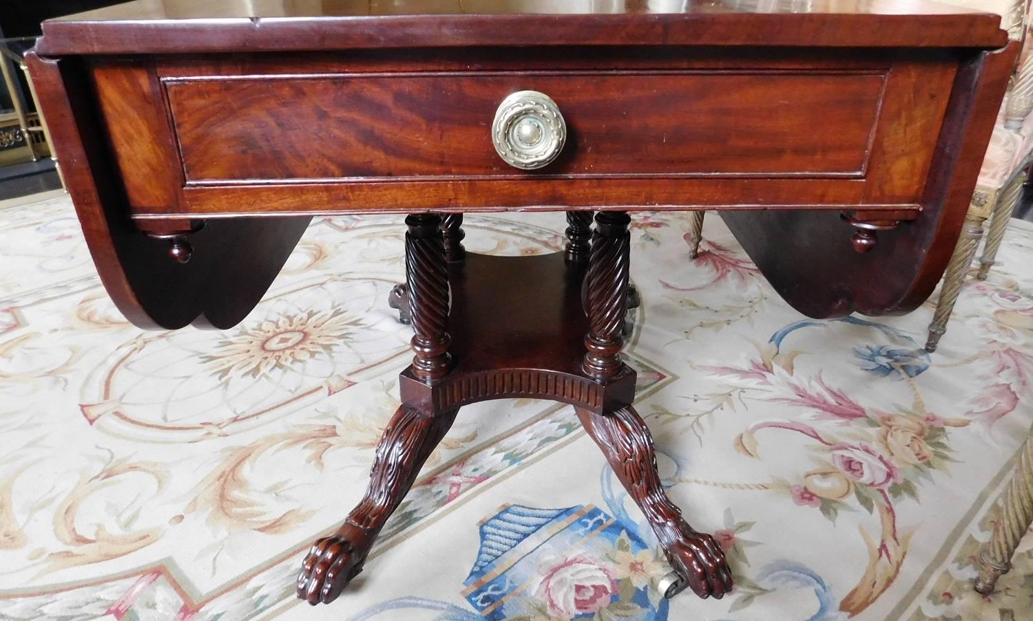 High Federal Drop-Leaf Table, Duncan Phyfe In Excellent Condition In Alexandria, VA