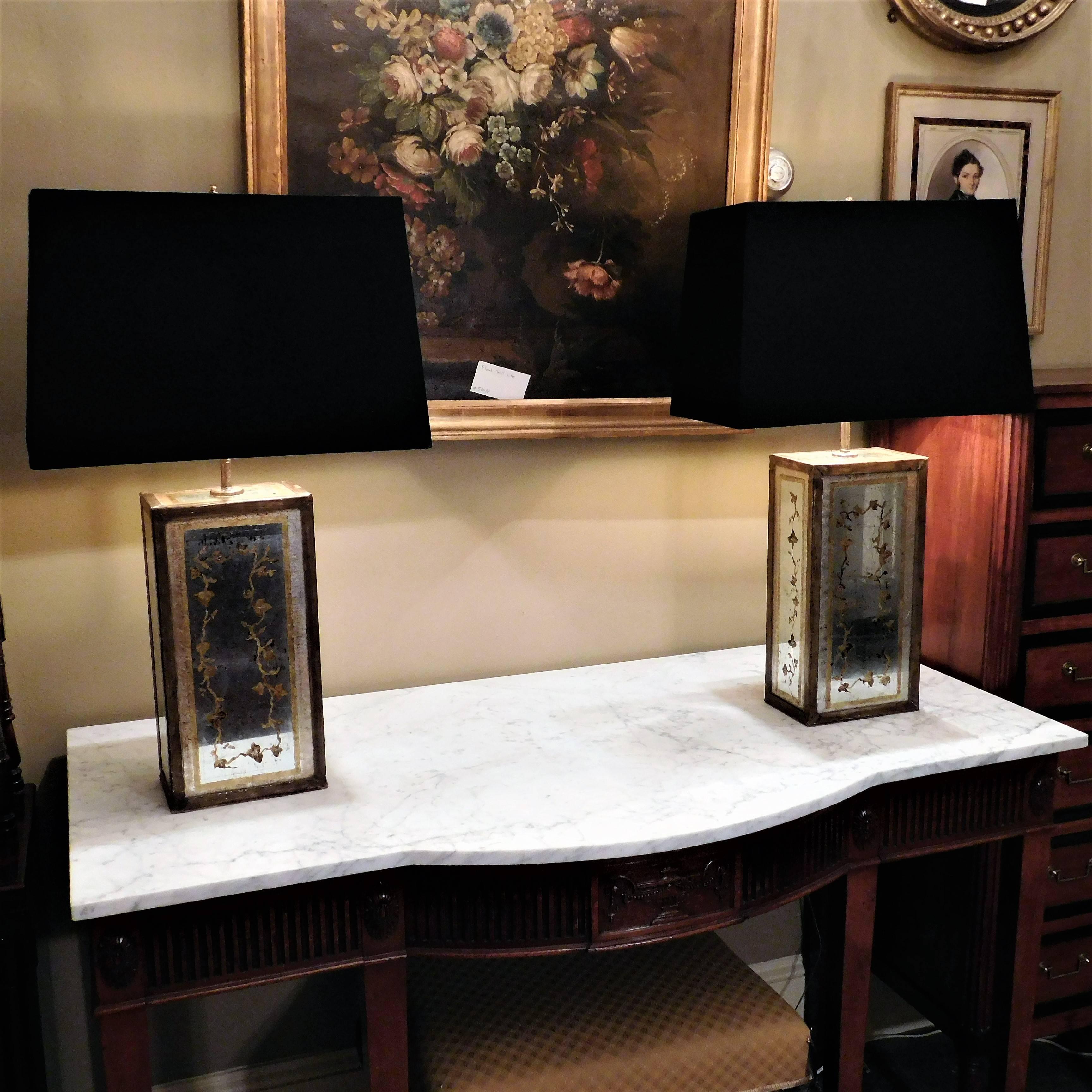 Pair of Églomisé Table Lamps In Excellent Condition In Alexandria, VA