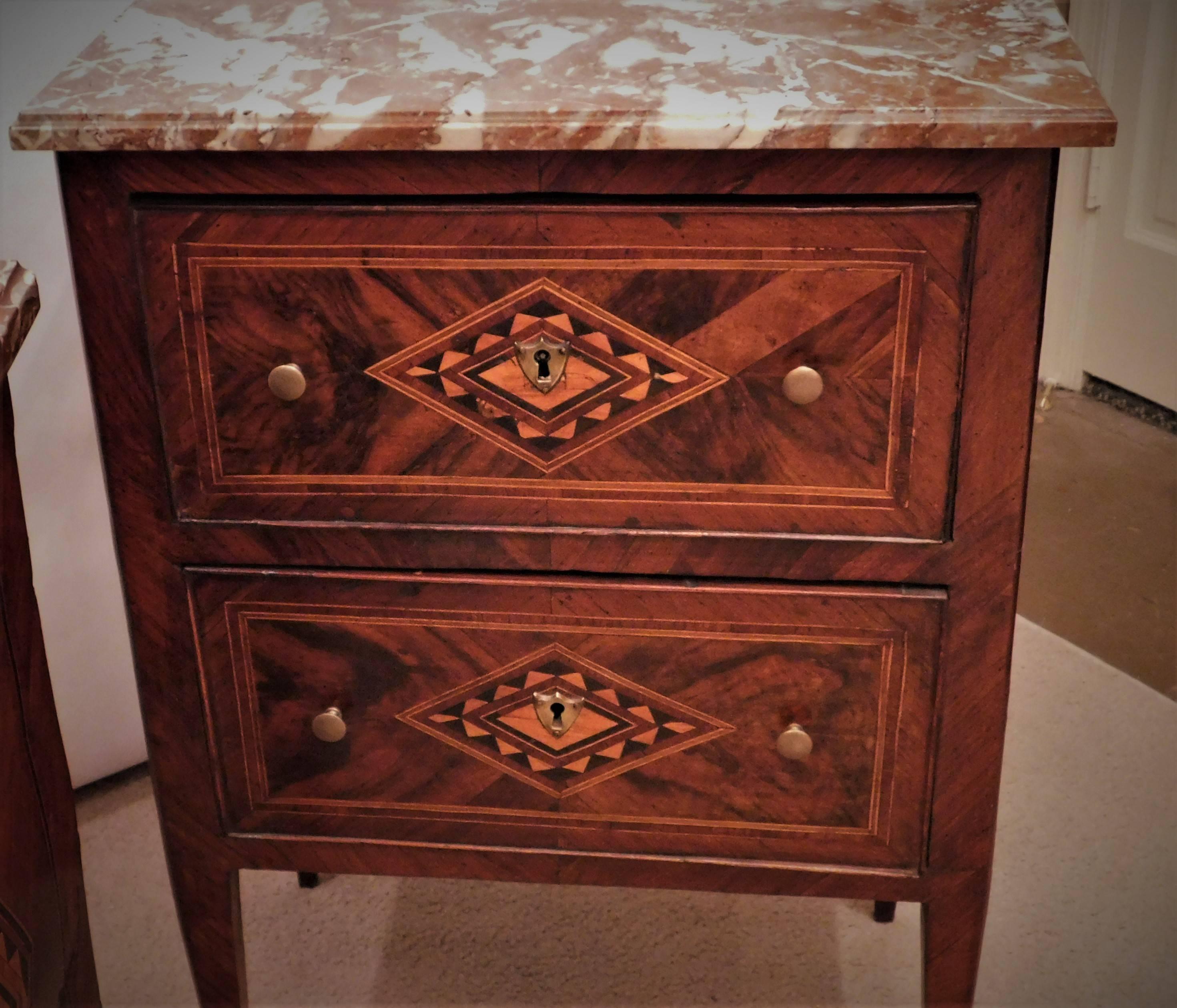 Assembled Pair of Italian Neoclassical Marble-Top Small Commodes, circa 1810 In Good Condition For Sale In Alexandria, VA
