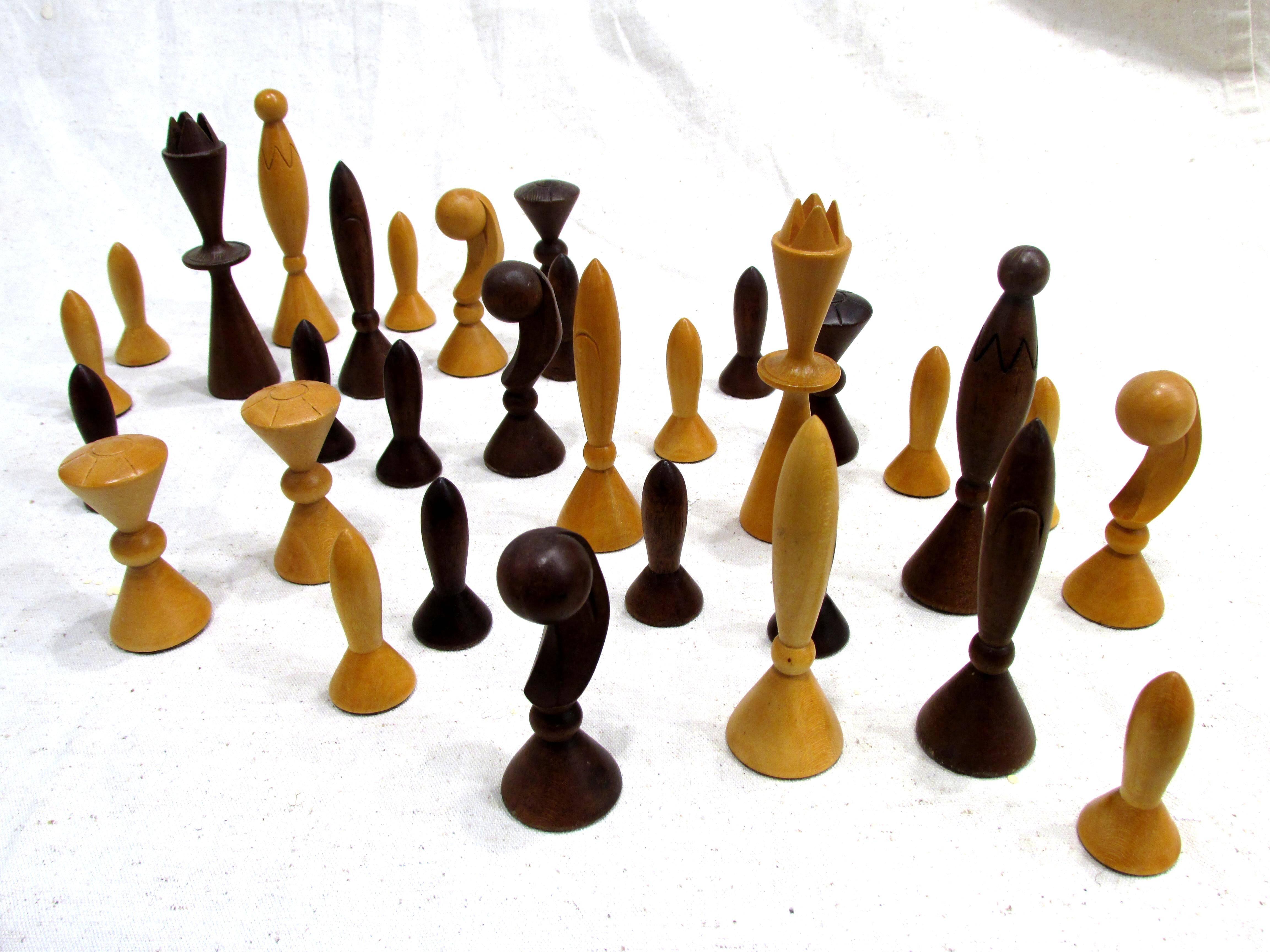 Space Age Chess Set by Anri In Excellent Condition In High Point, NC