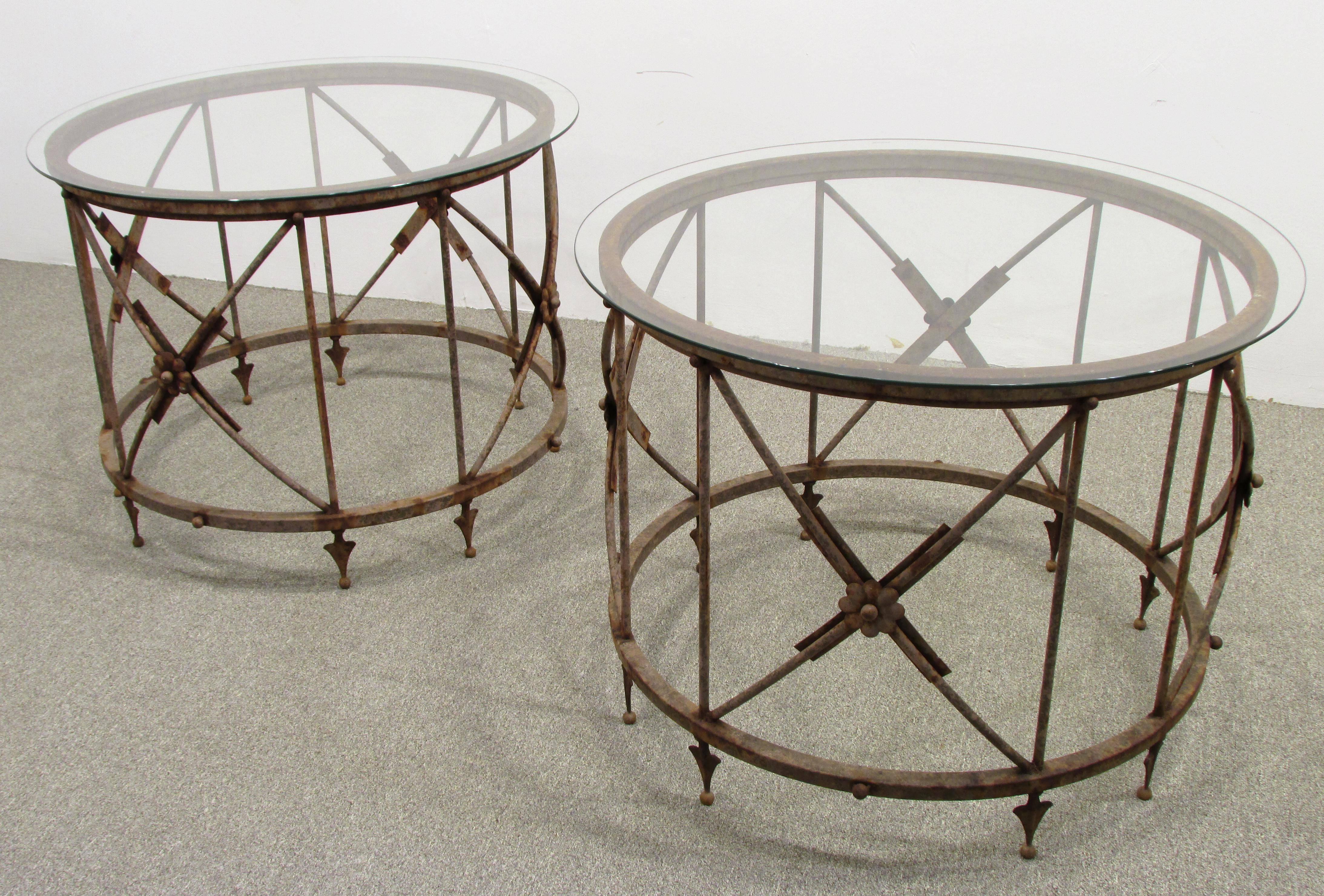 Pair of Round Neoclassical Garden Tables In Good Condition For Sale In High Point, NC