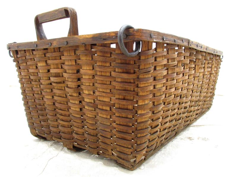 Shaker Laundry Basket at 1stDibs