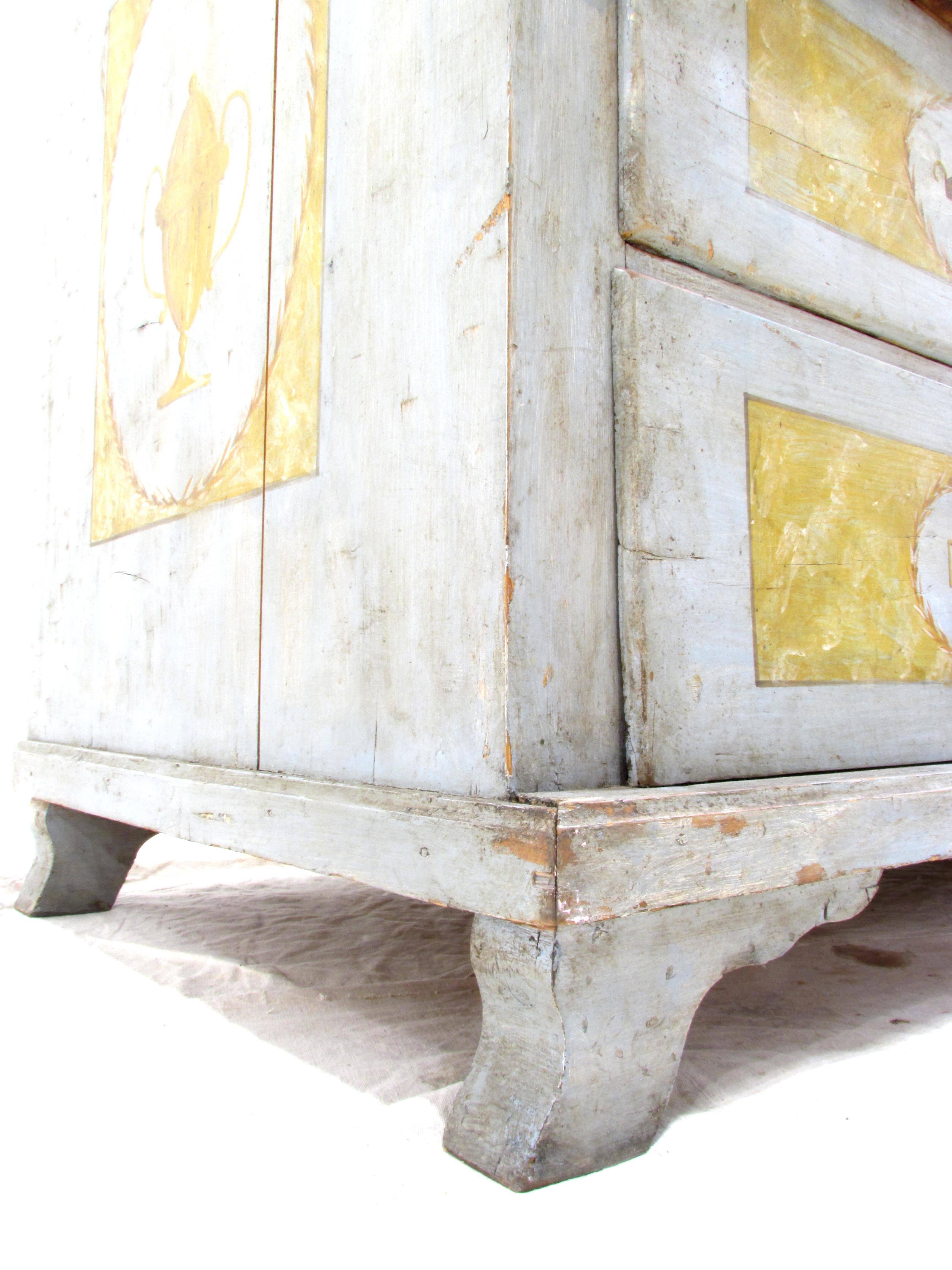 Italian Neoclassical Painted Chest of Drawers For Sale 2