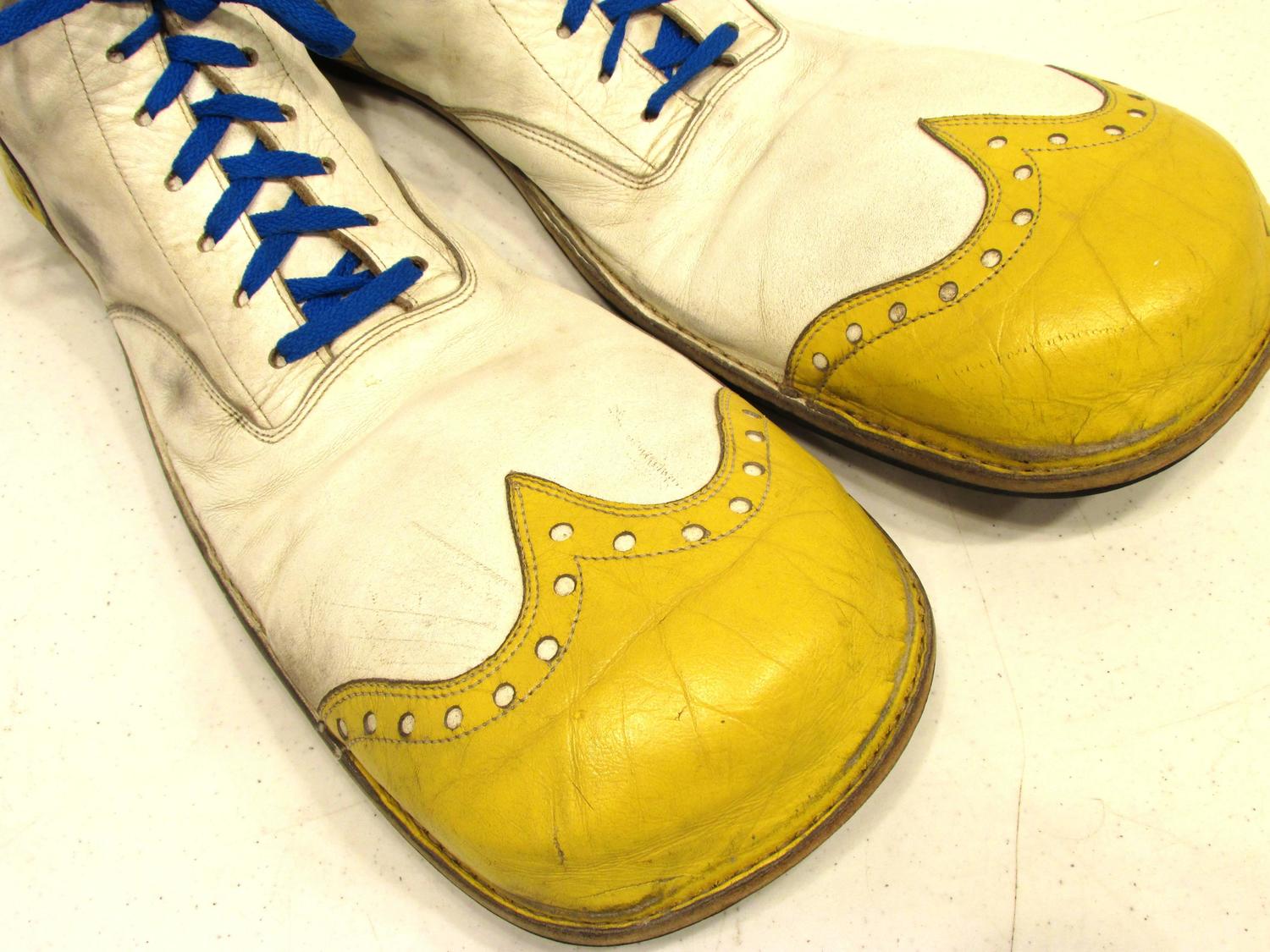 Vintage Yellow Shoes 13