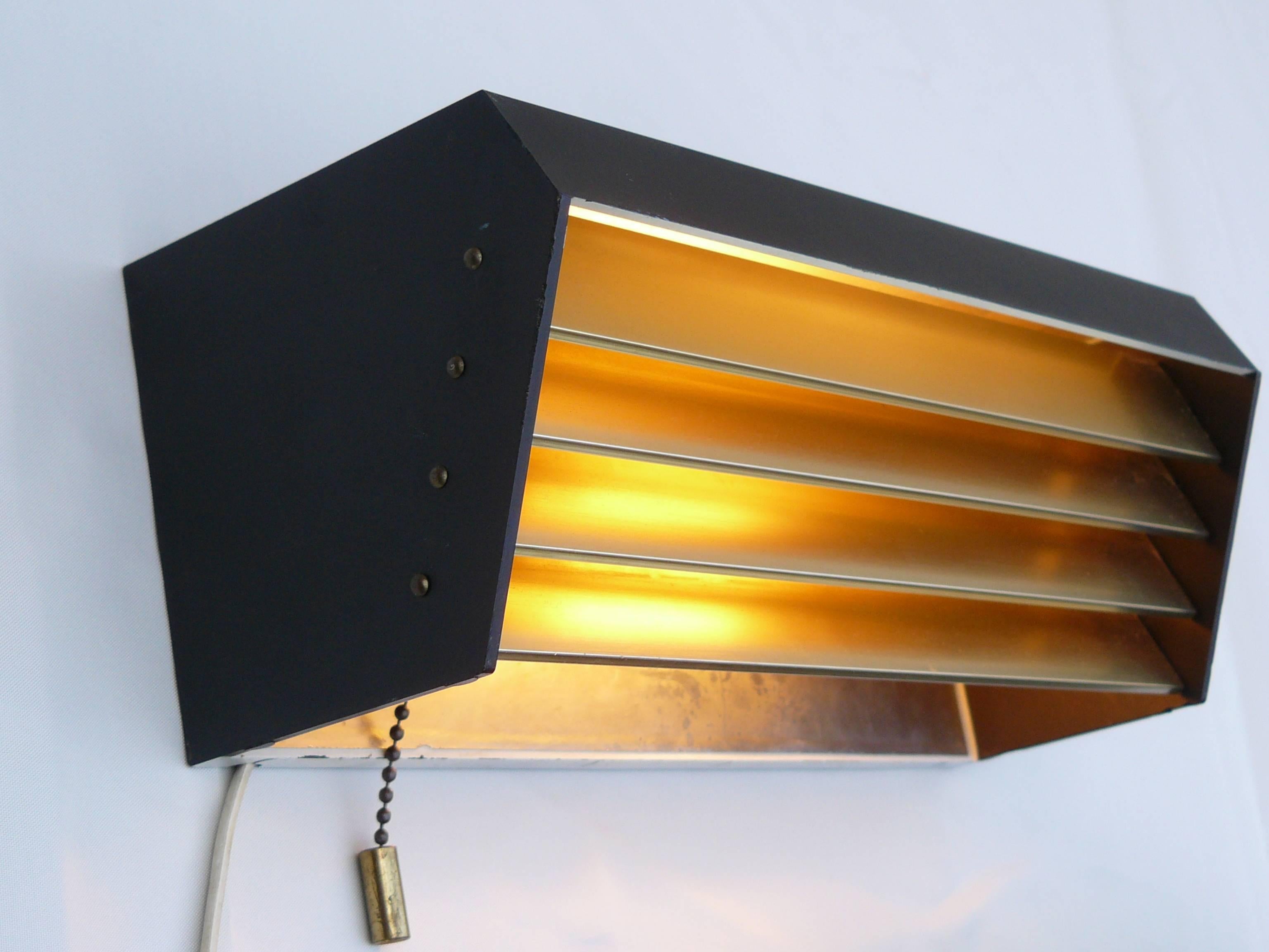 American Rare Pair of 1950s Gerald Thurston Lightolier Louvered Wall Mount Lamps