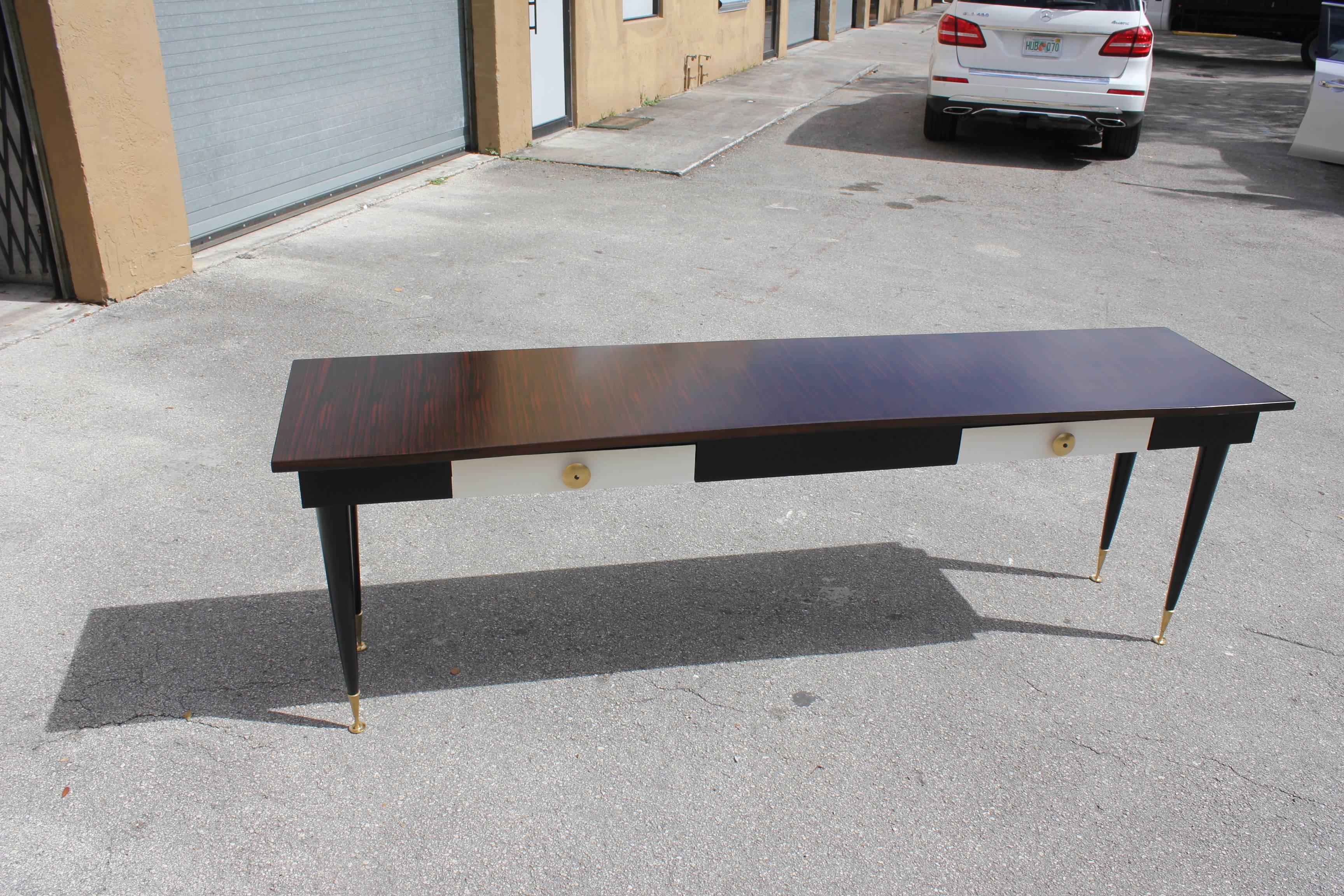 Long French Art Deco Macassar Ebony, Parchment Drawer Console Table, circa 1940s In Excellent Condition In Hialeah, FL