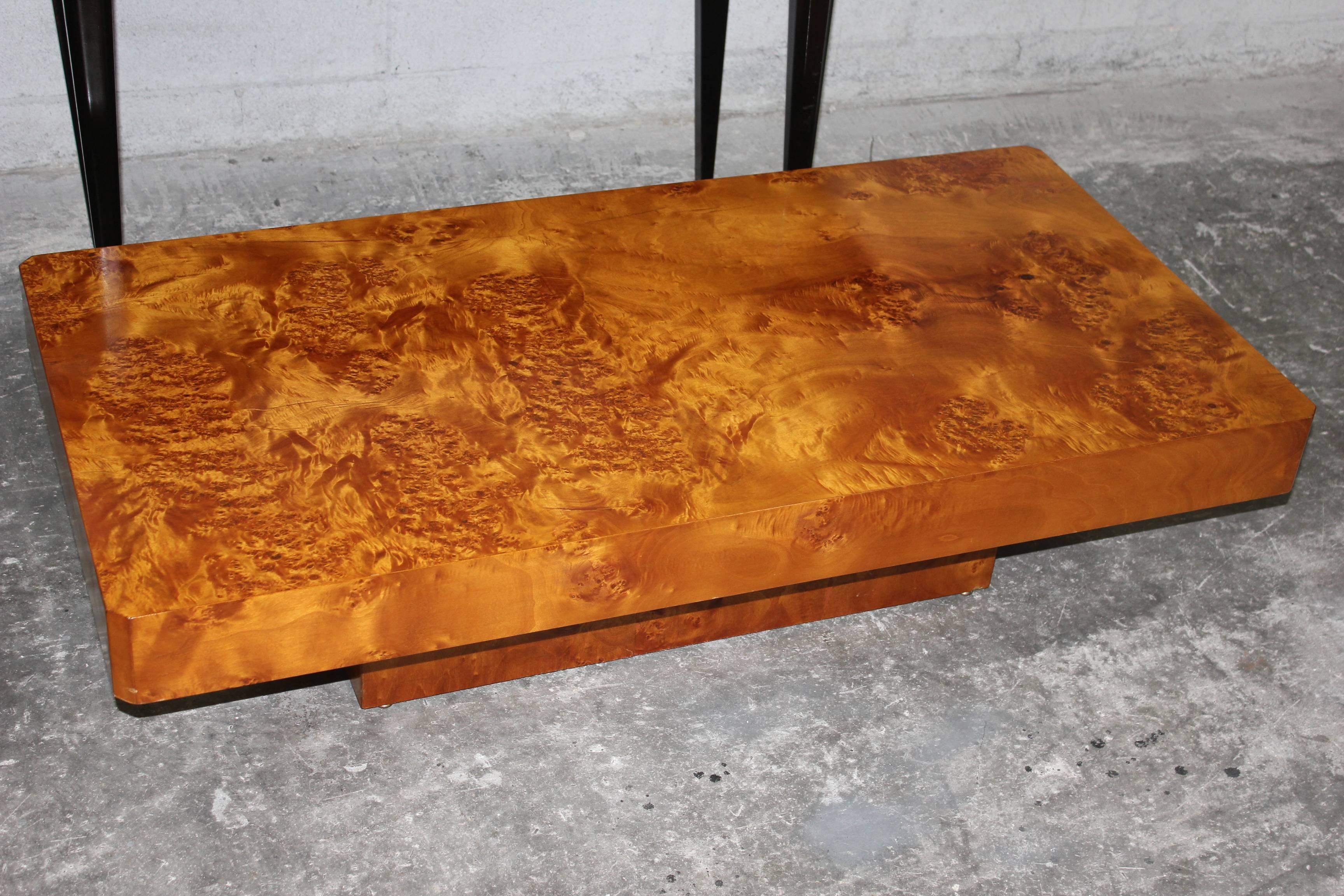 French Art Deco Burl Amboyna Coffee or Cocktail Table, circa 1940s In Excellent Condition In Hialeah, FL