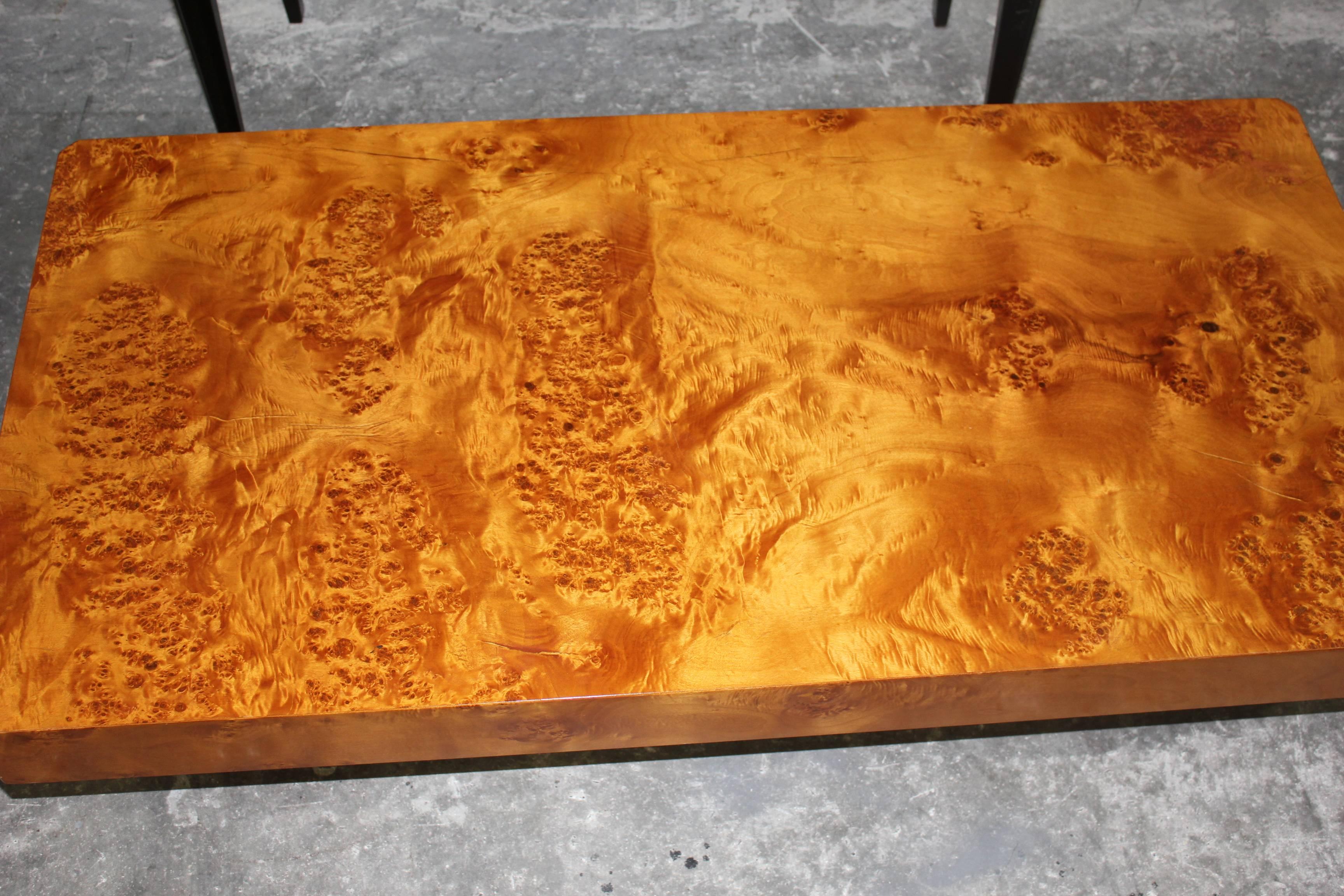 Mid-20th Century French Art Deco Burl Amboyna Coffee or Cocktail Table, circa 1940s