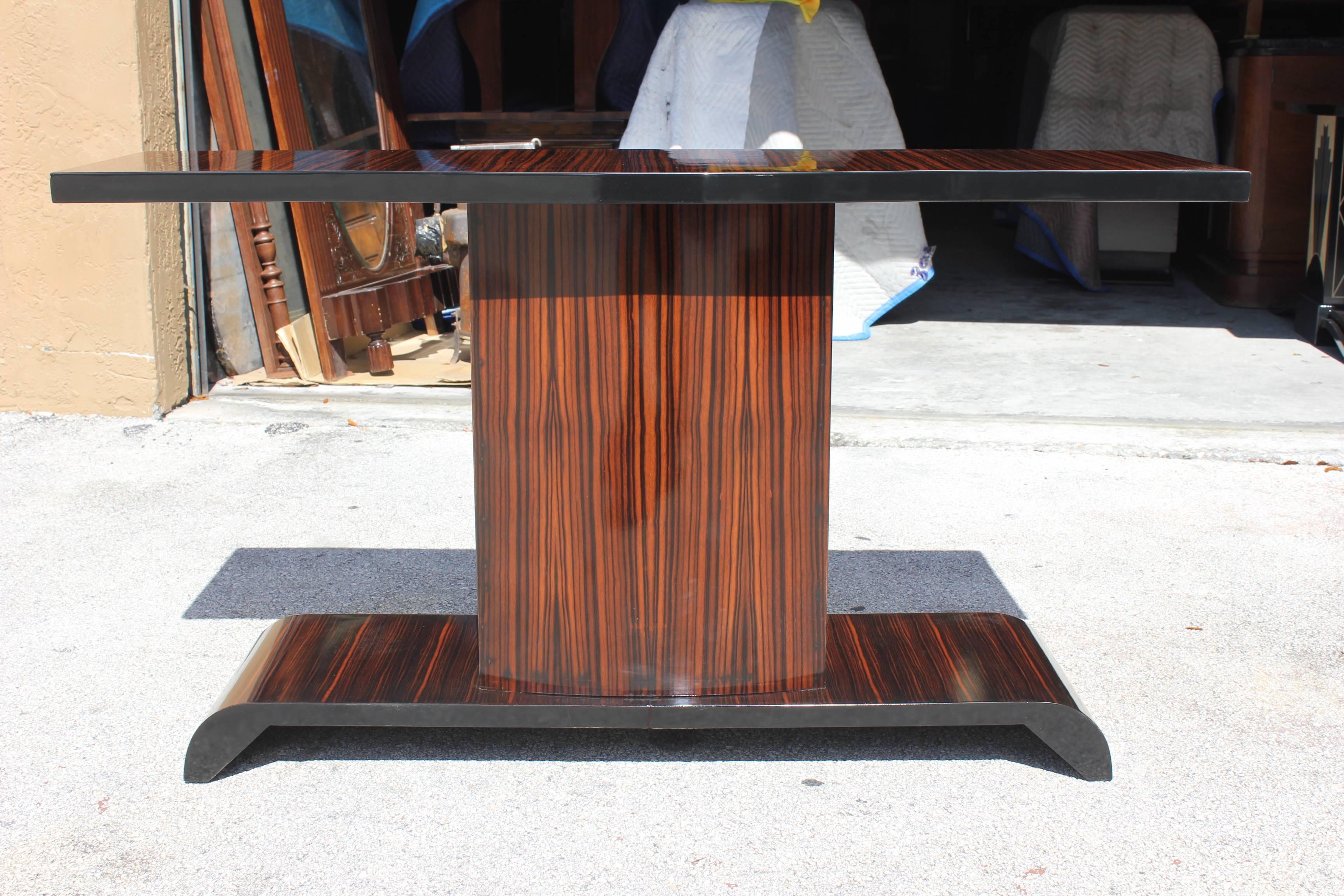 Majestic French Art Deco Exotic Macassar Ebony Console Table, circa 1940s In Excellent Condition In Hialeah, FL