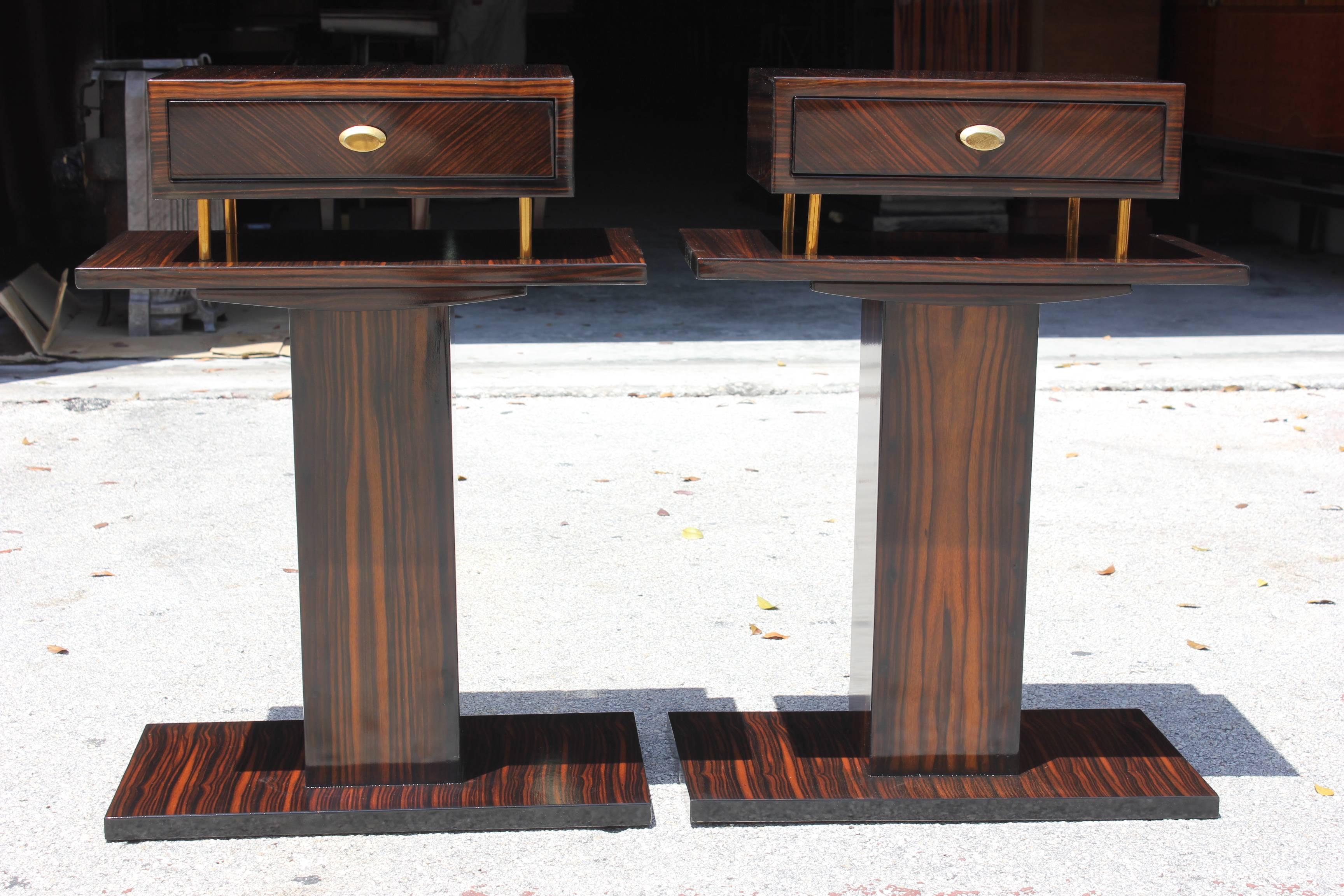 Pair of Spectacular French Art Deco Macassar Ebony Night Tables/End Tables In Excellent Condition In Hialeah, FL