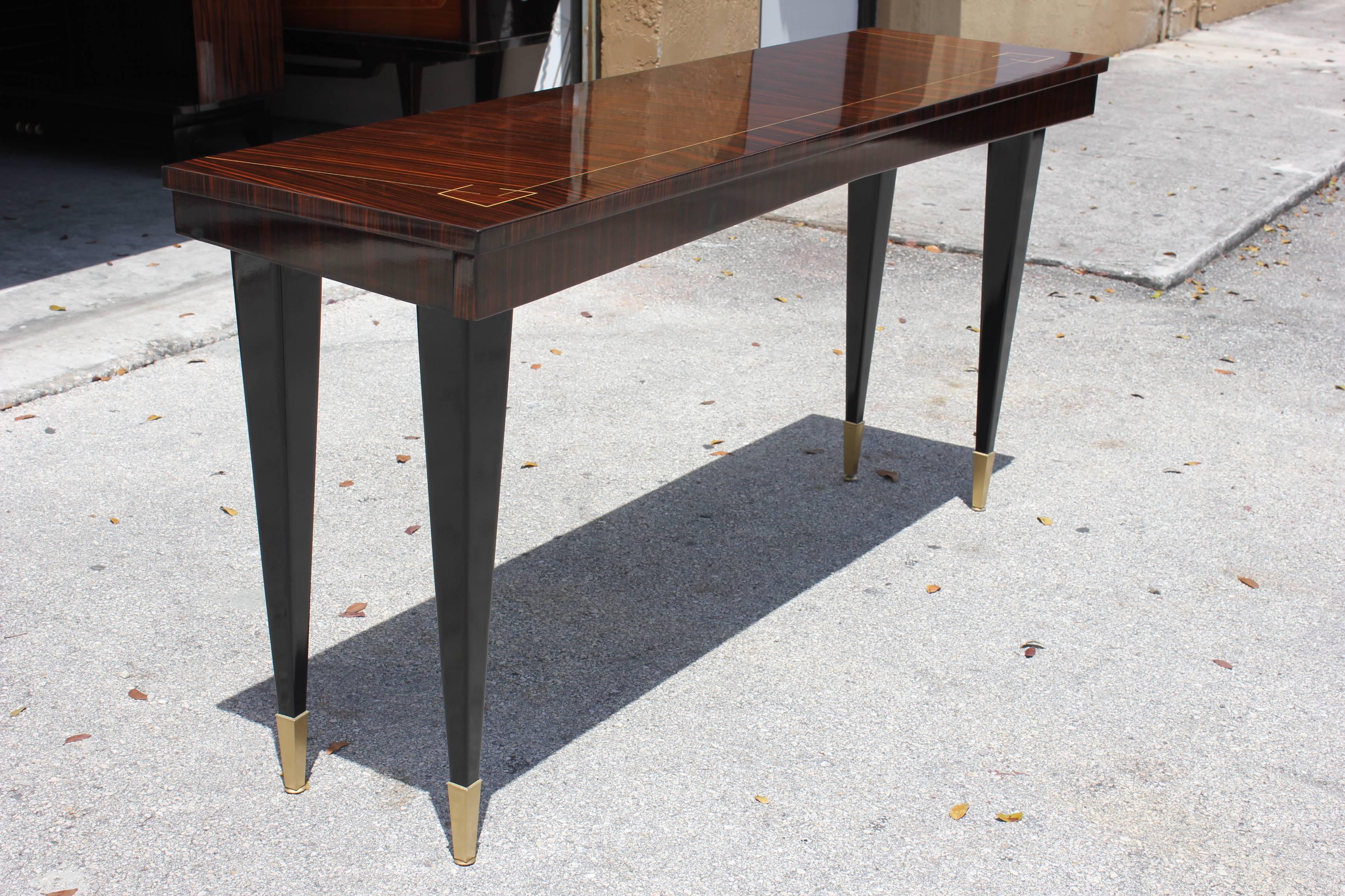 Mid-20th Century Pair of French Art Deco Long Exotic Macassar Ebony Console Tables, circa 1940s