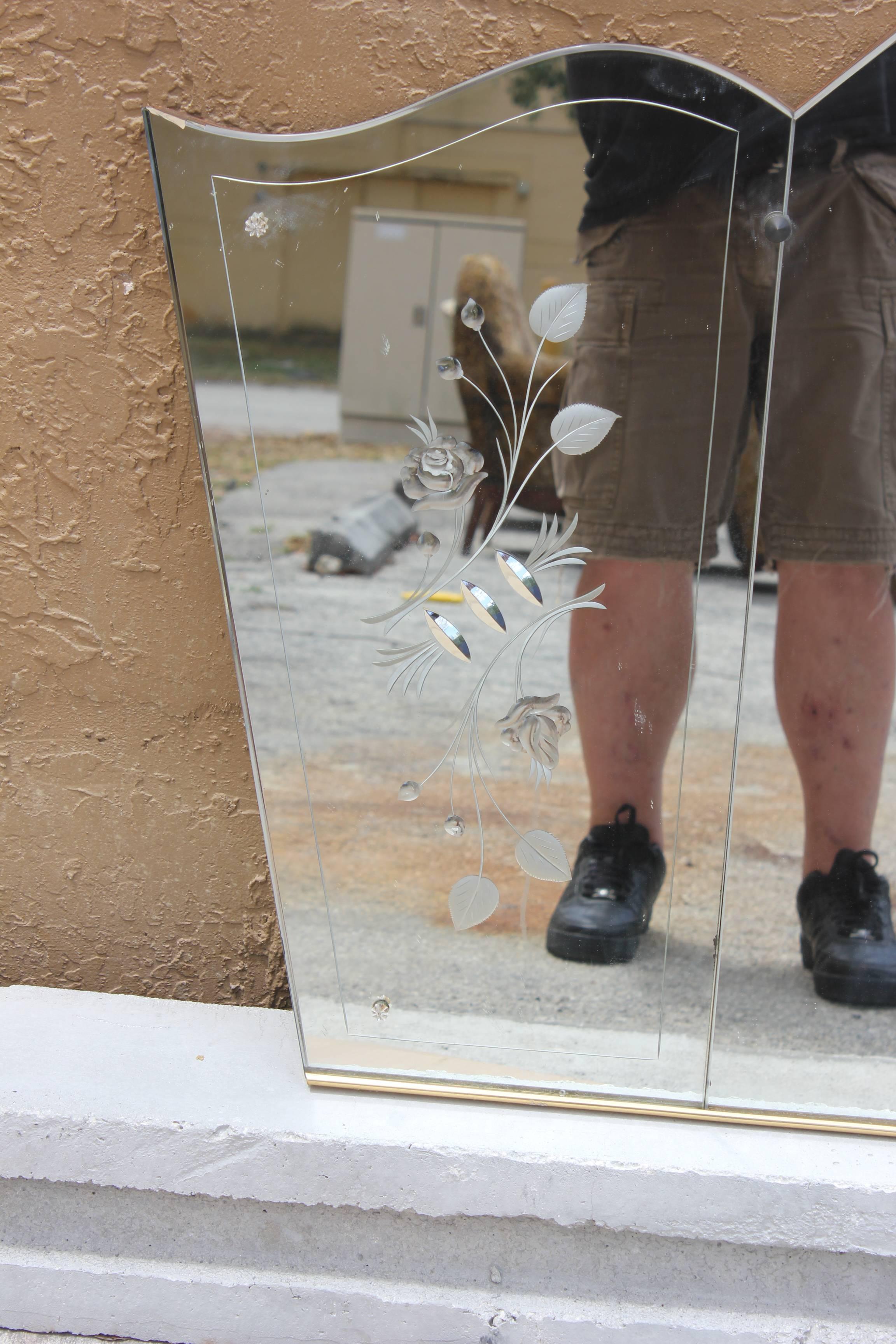 Large French Art Deco Églomisé Mirror, circa 1940s In Good Condition In Hialeah, FL