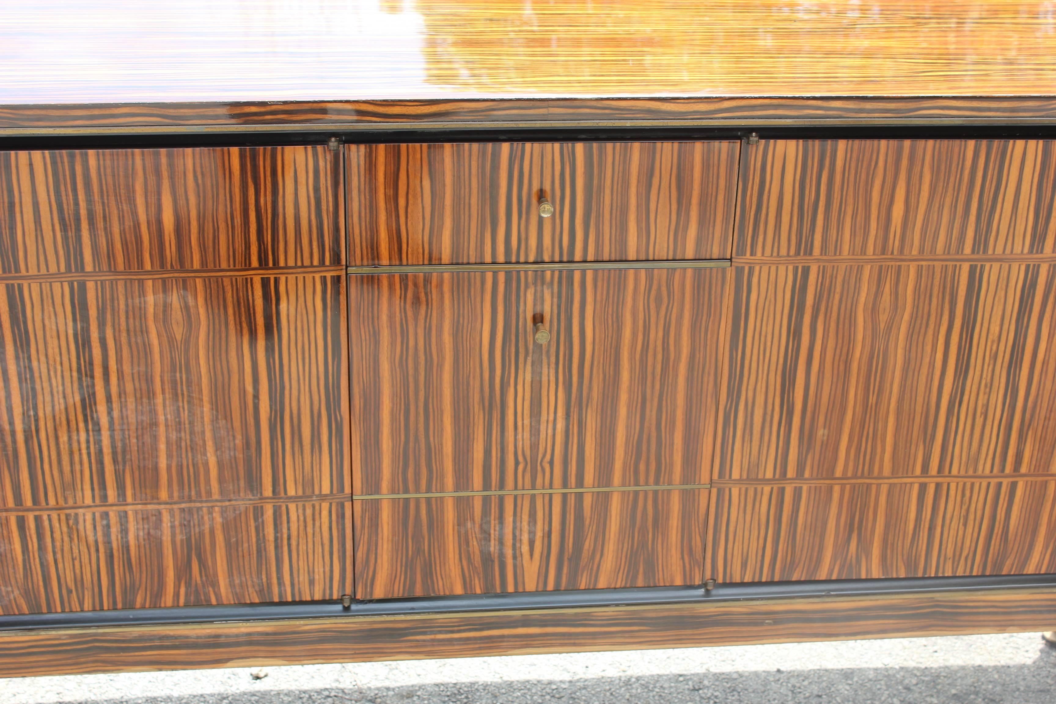 French Art Deco sideboard /buffet Macassar Ebony circa 1940s . 2