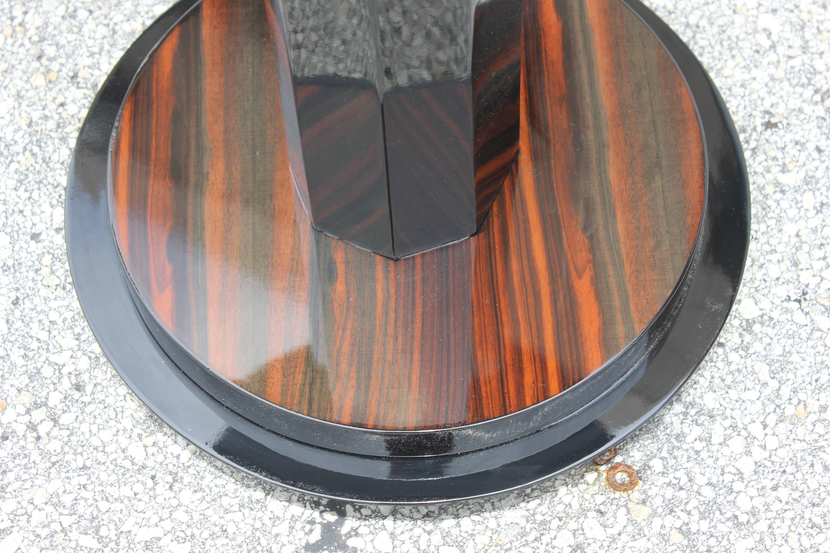 Beautiful Pair of French Art Deco Exotic Macassar Ebony End Tables, circa 1940s 4